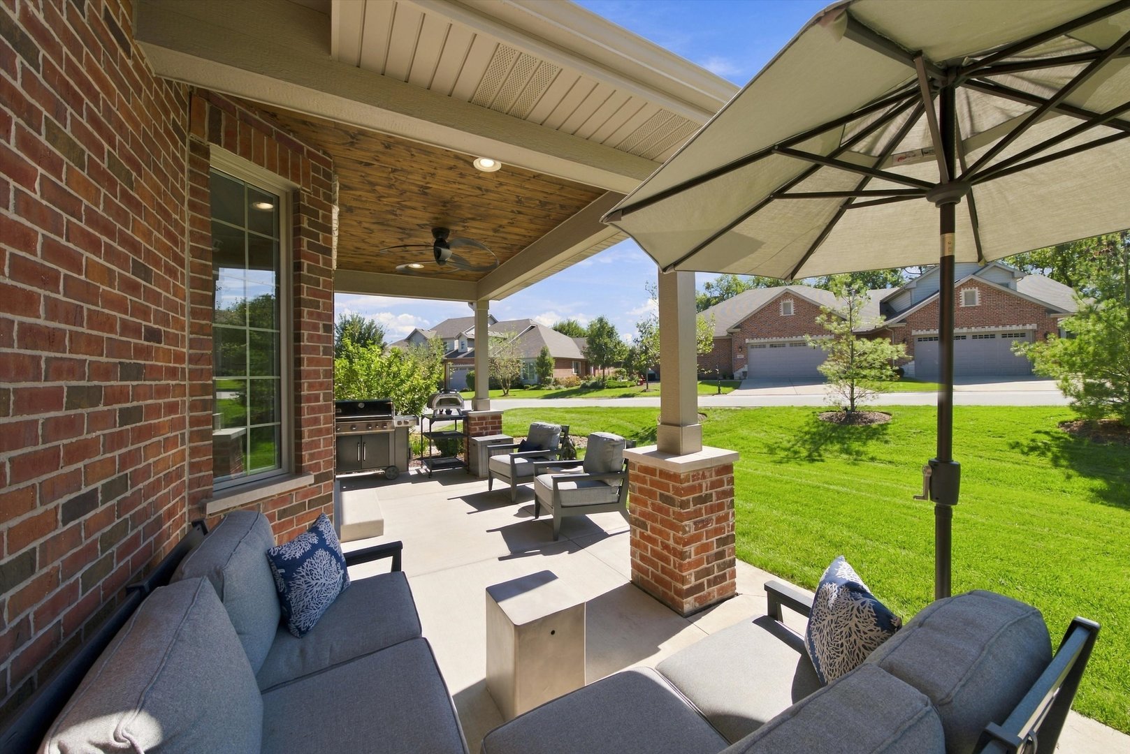 9243 Cloister Court Property Photo 12