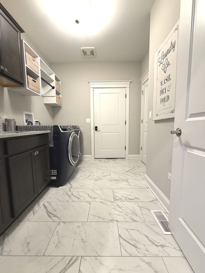 9243 Cloister Court Property Photo 36
