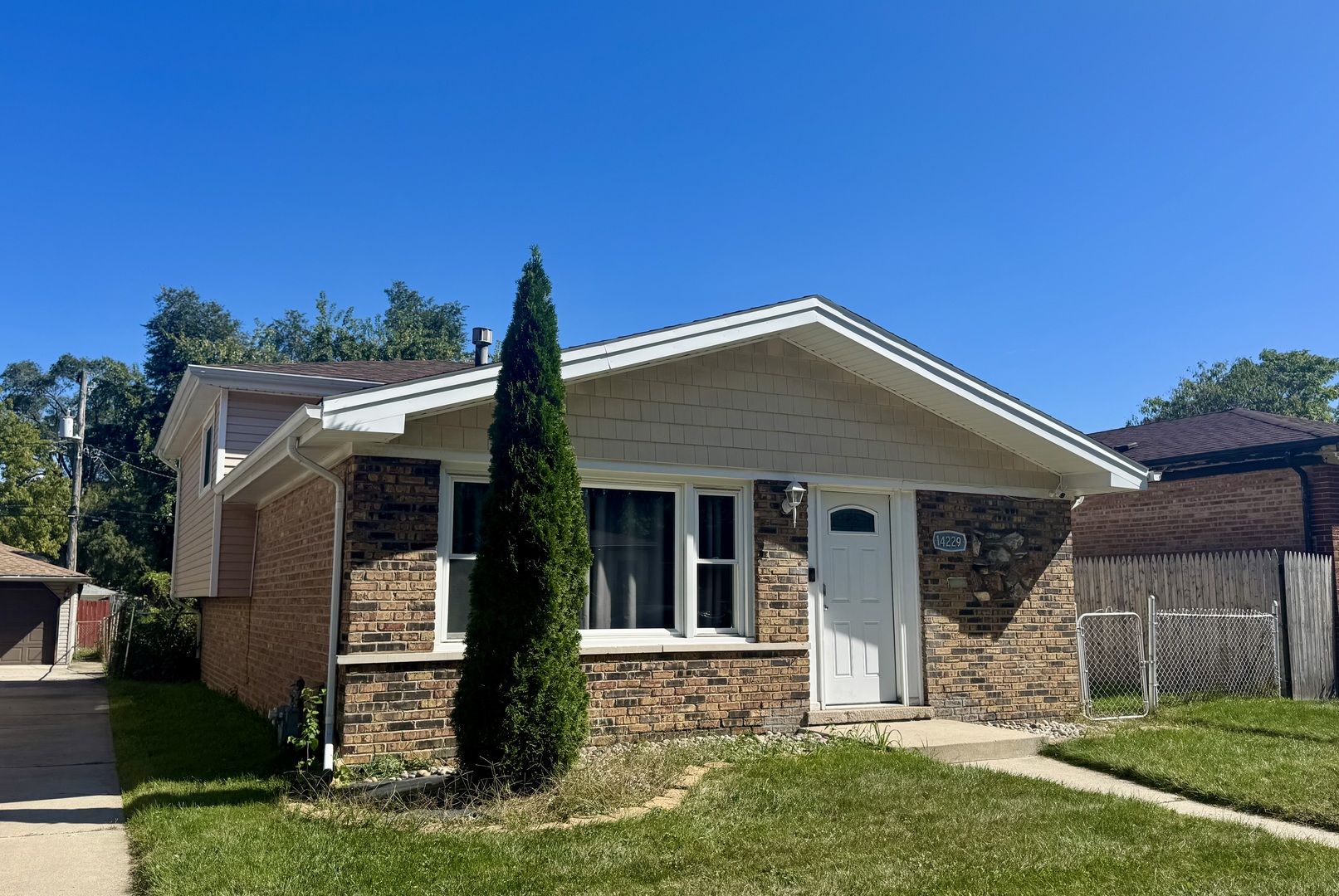 14229 S Saginaw Avenue Property Photo 1