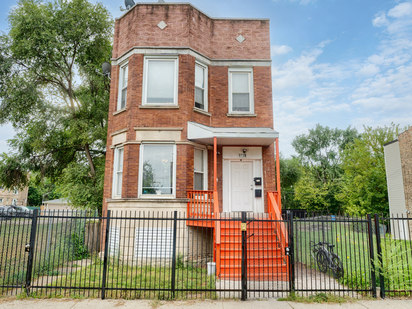 1428 S Sawyer Avenue Property Photo 1