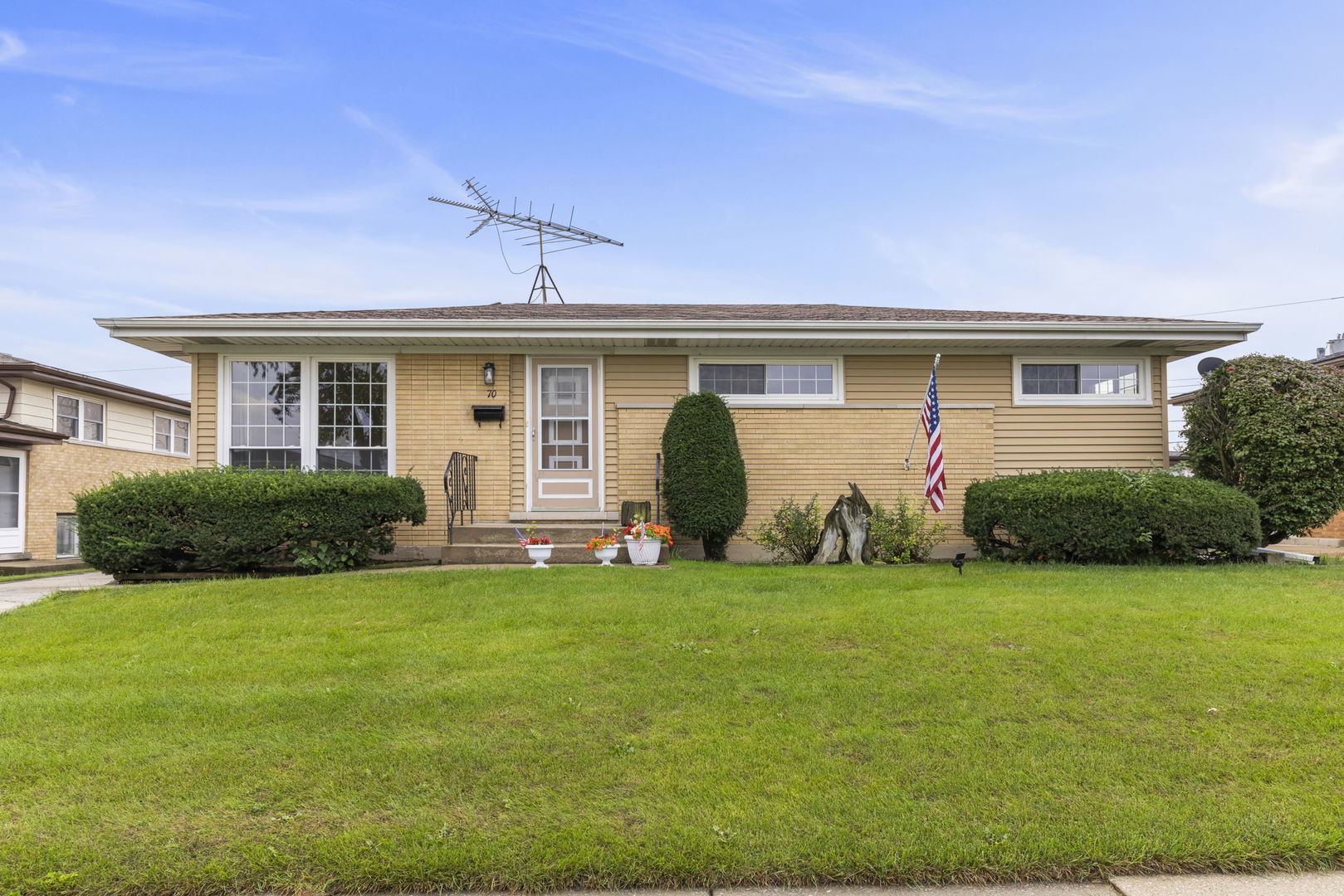 70 E Craig Drive Property Photo 1