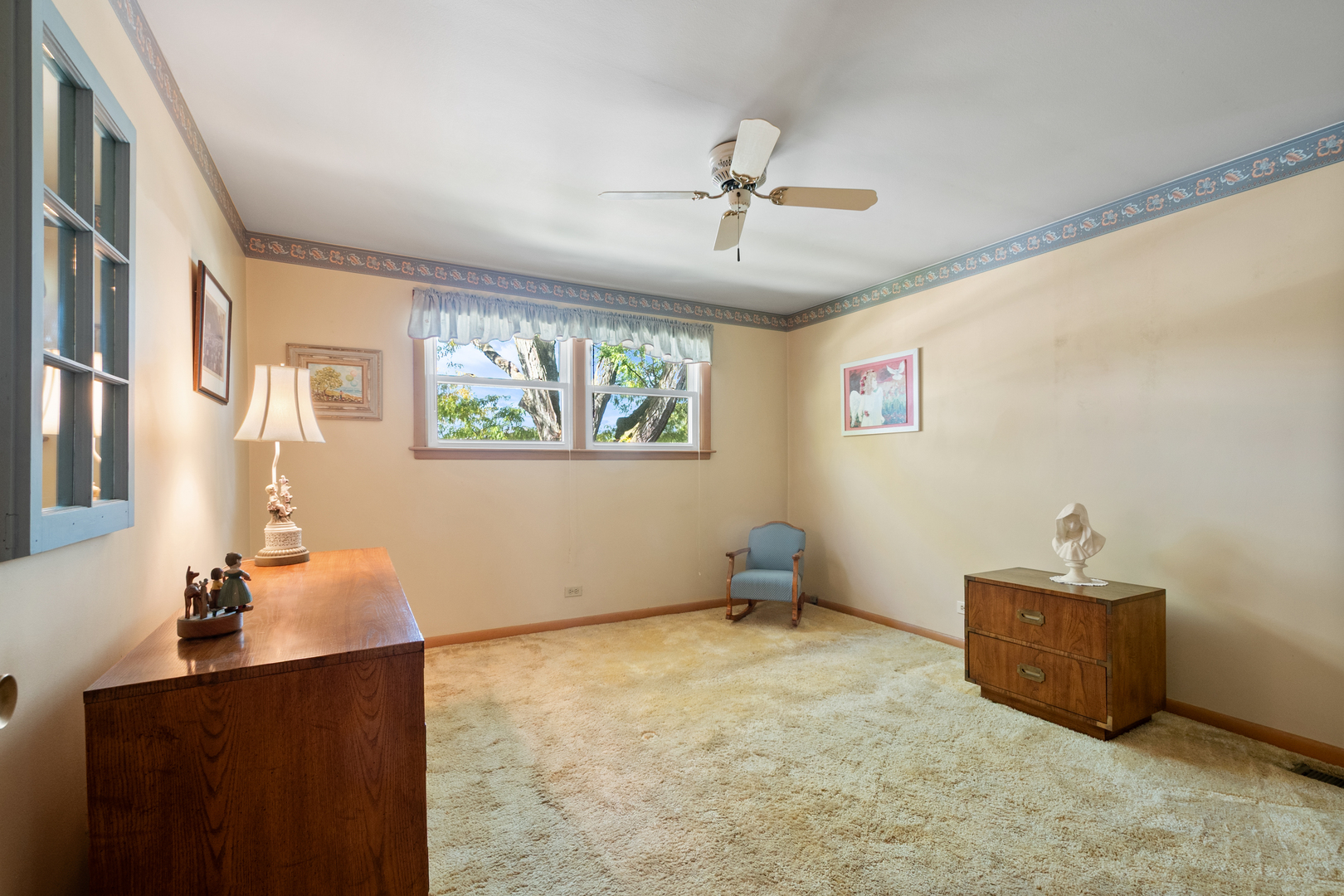 9429 Ozark Avenue Property Photo 16