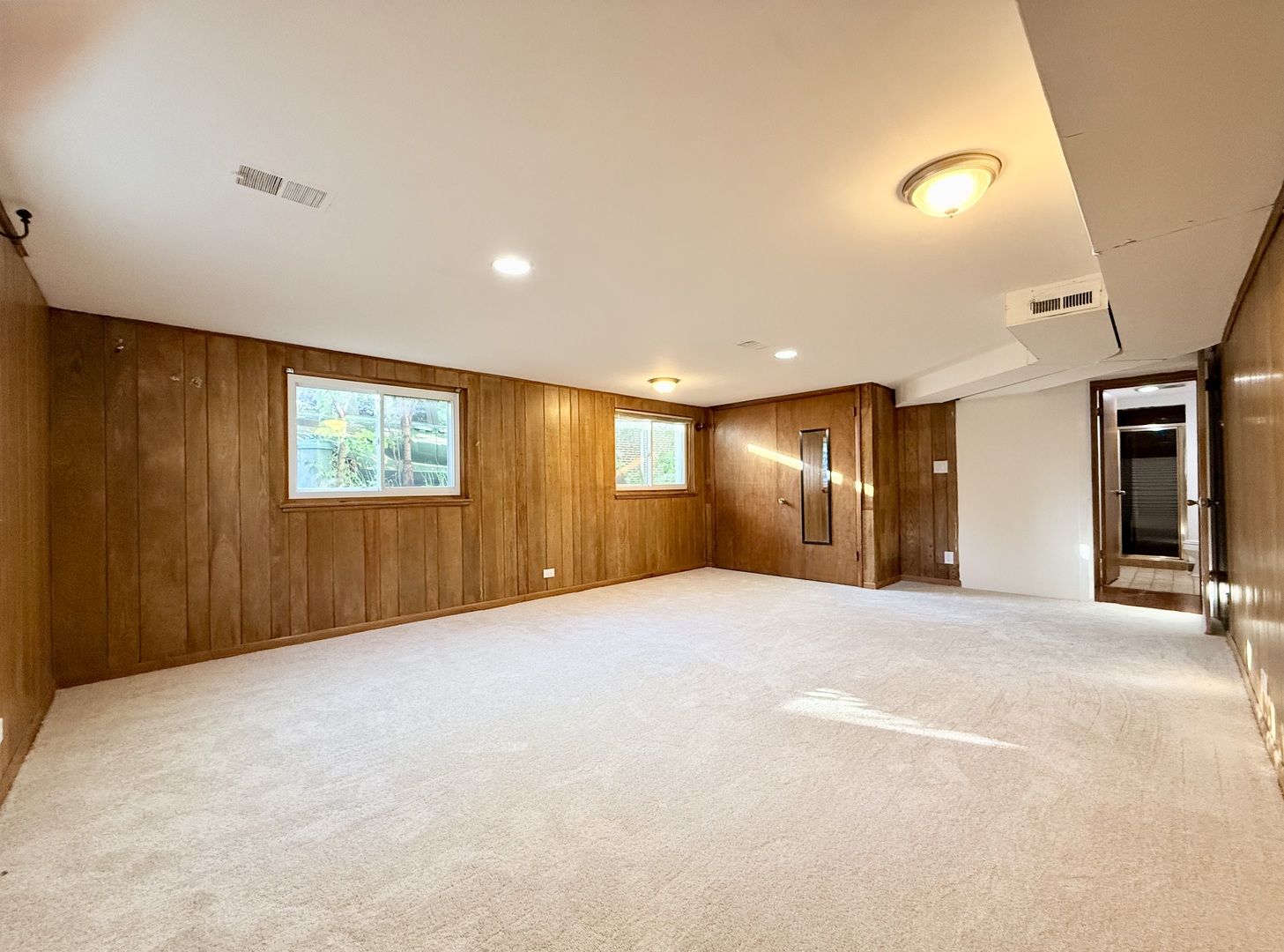 3814 W Sherwin Avenue Property Photo 15