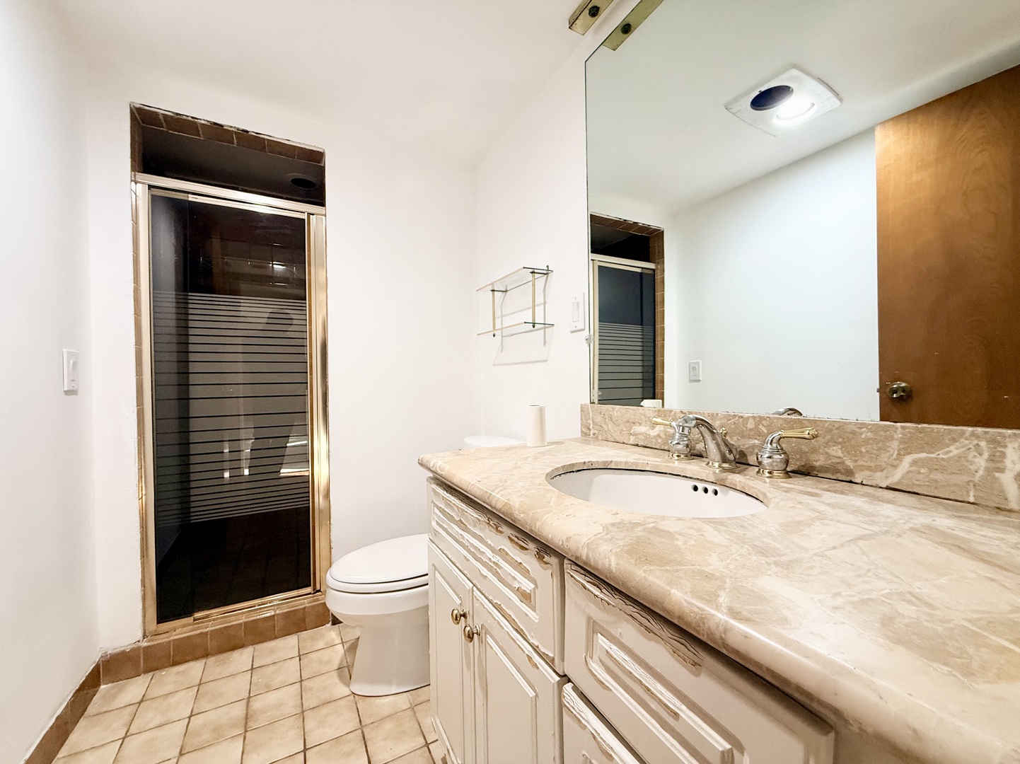 3814 W Sherwin Avenue Property Photo 21