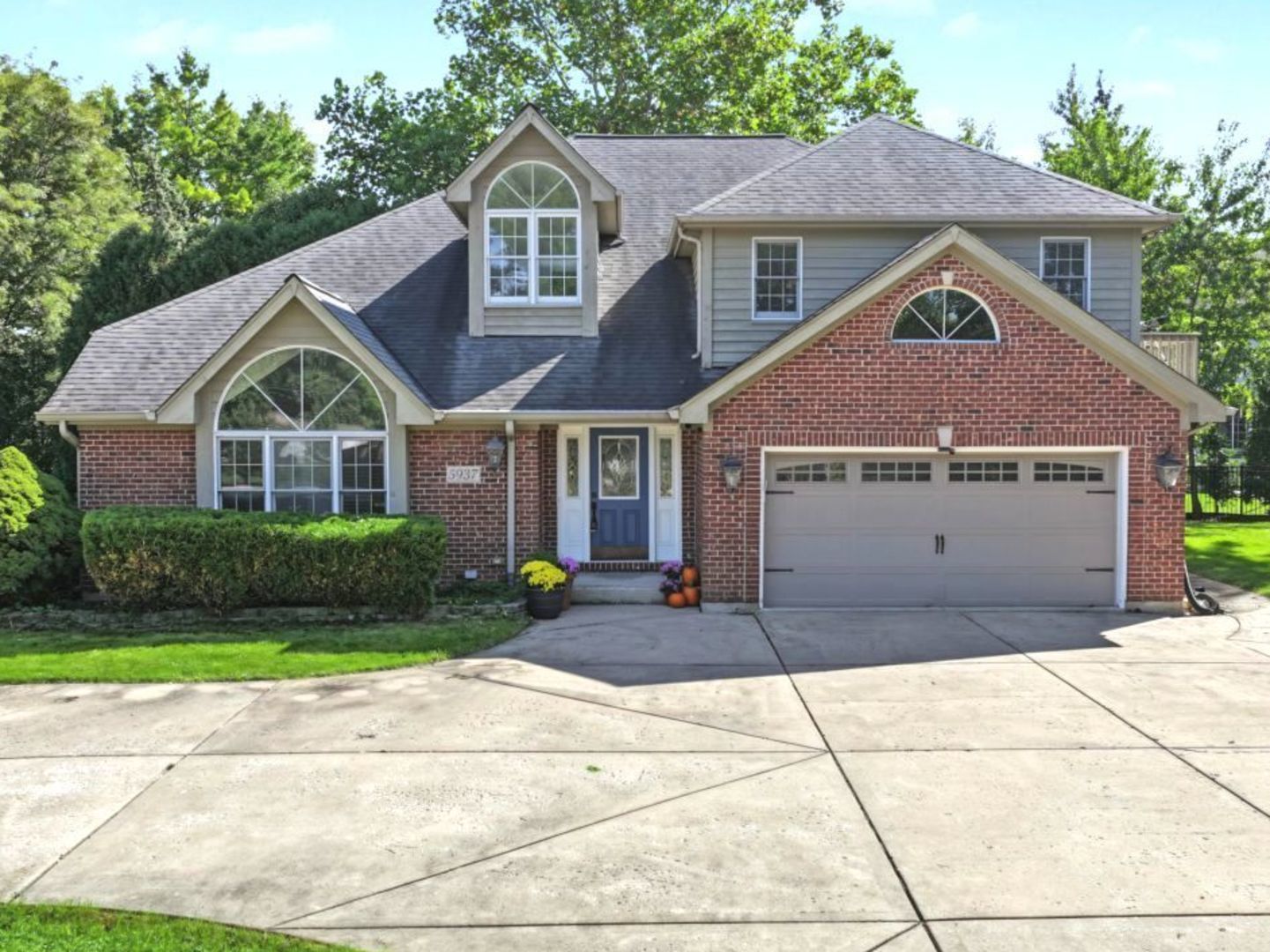 5937 Boundary Road Property Photo 1