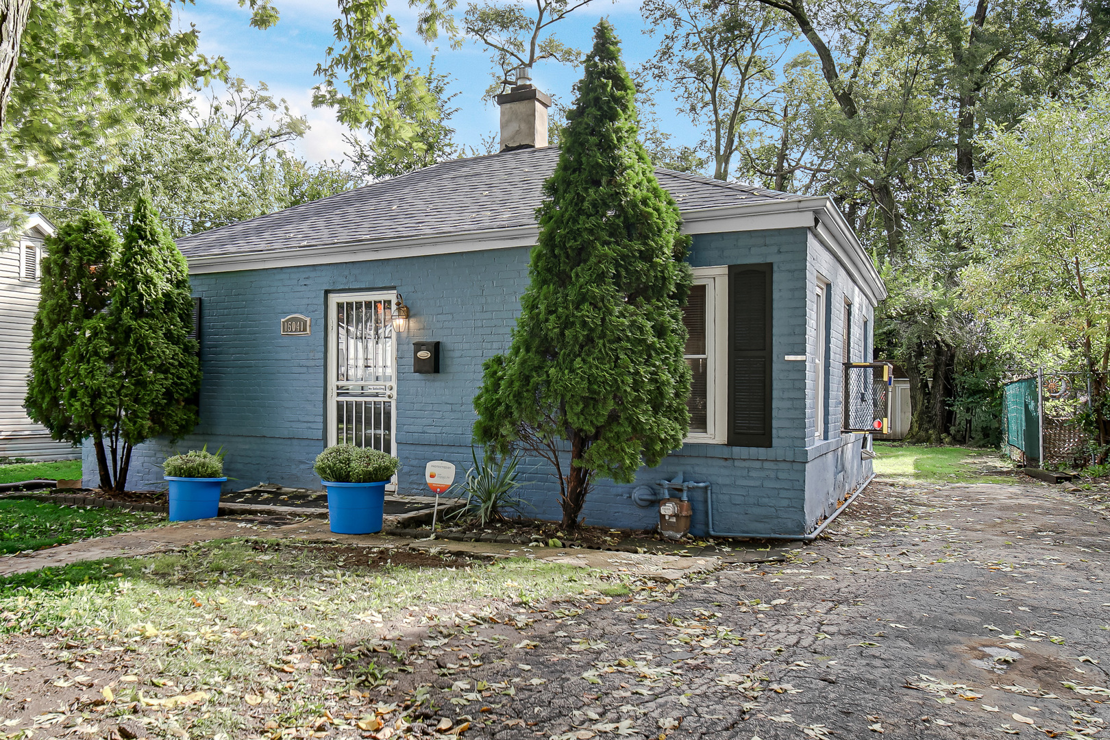 15041 Riverside Drive Property Photo 1