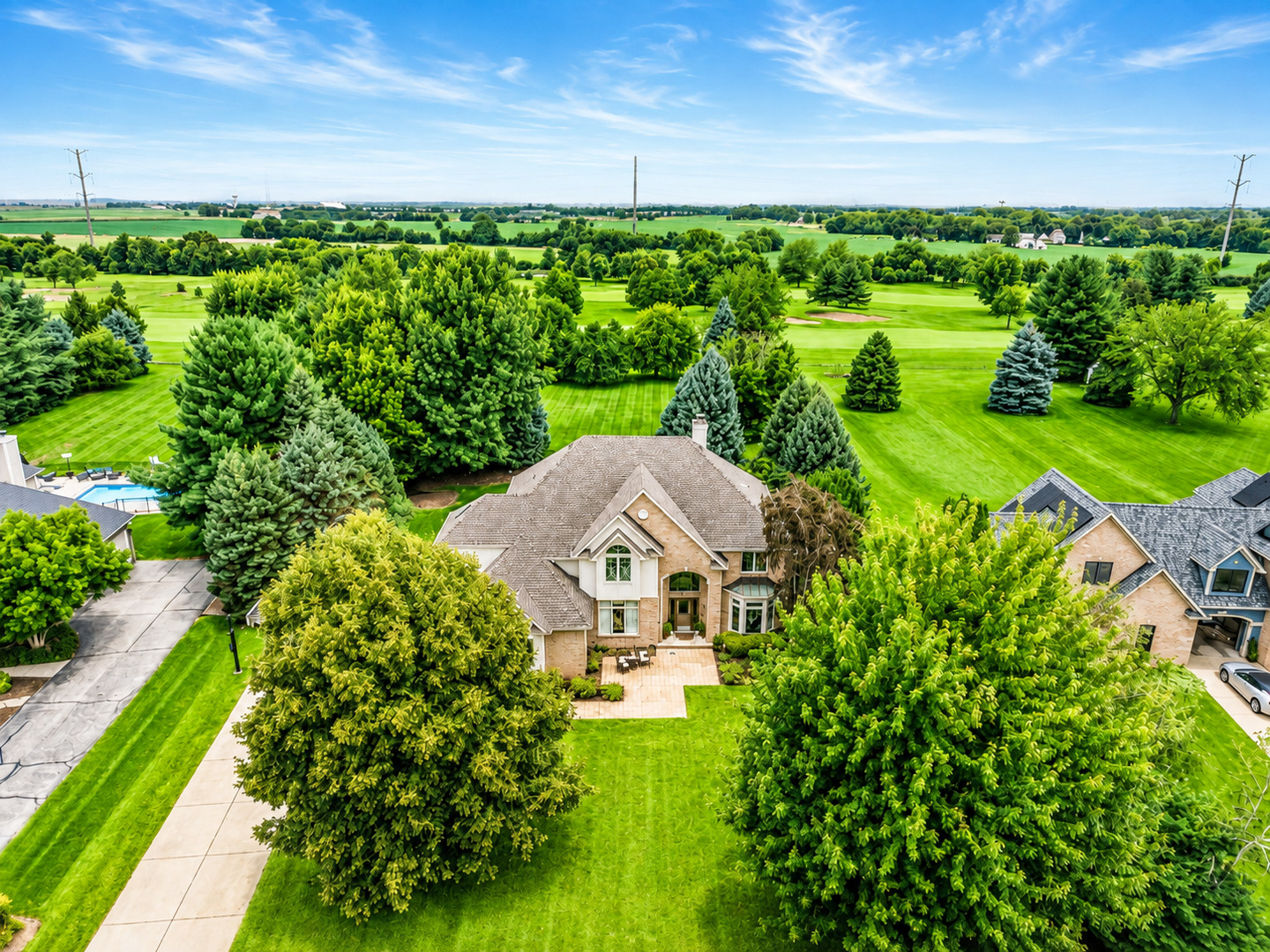 55 N Royal Oaks Drive