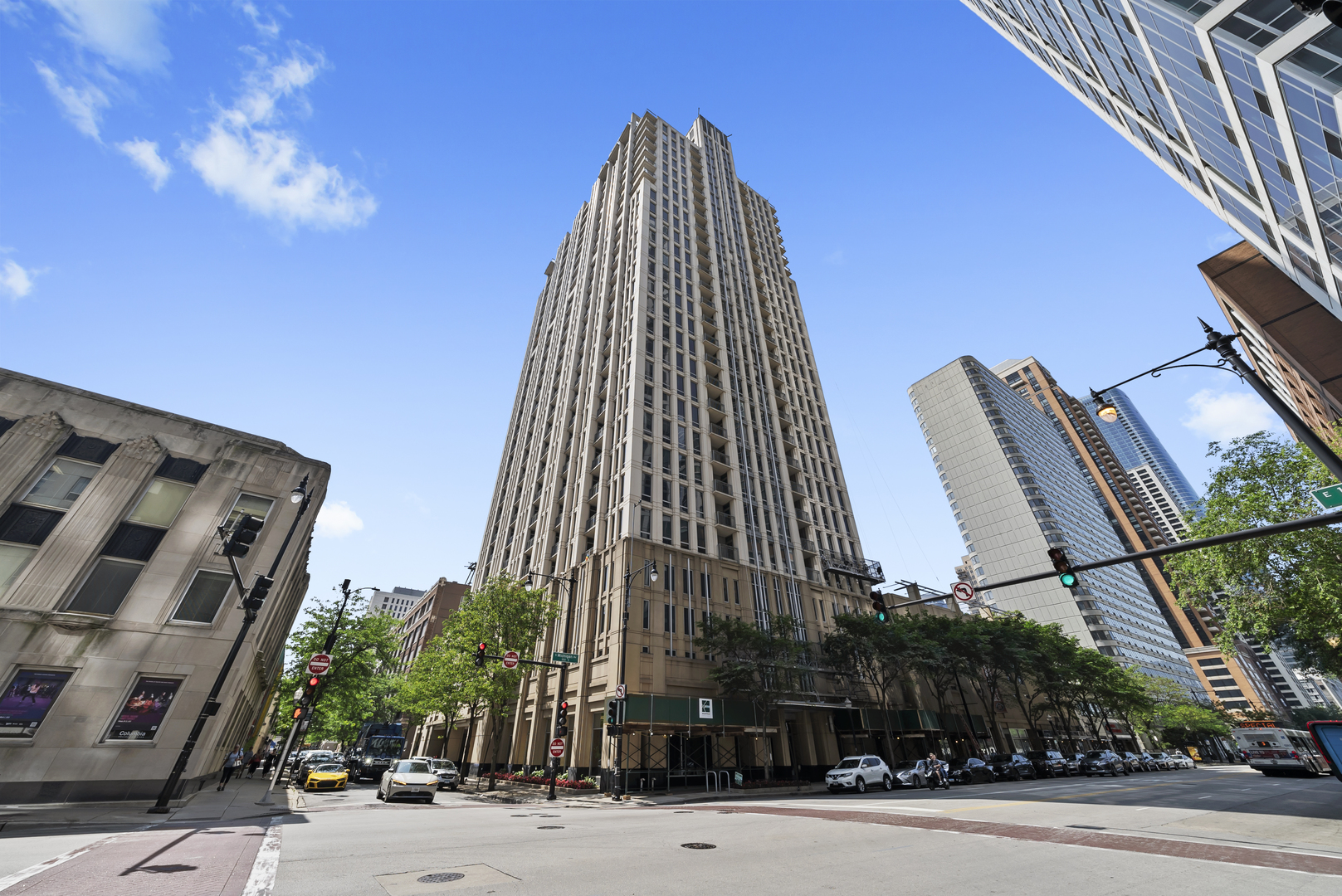 1250 S Michigan Avenue 2900 Property Photo 1