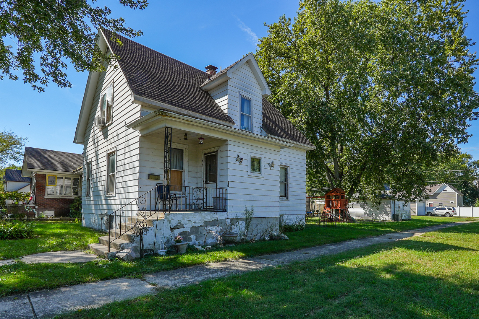 1203 S 4th Avenue Property Photo 1