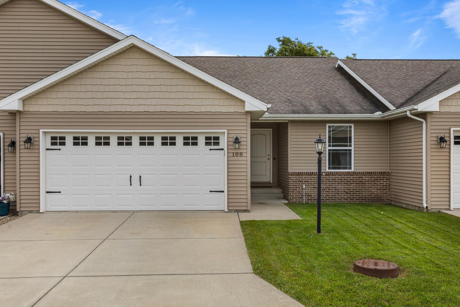 108 Sunset Court Property Photo 1