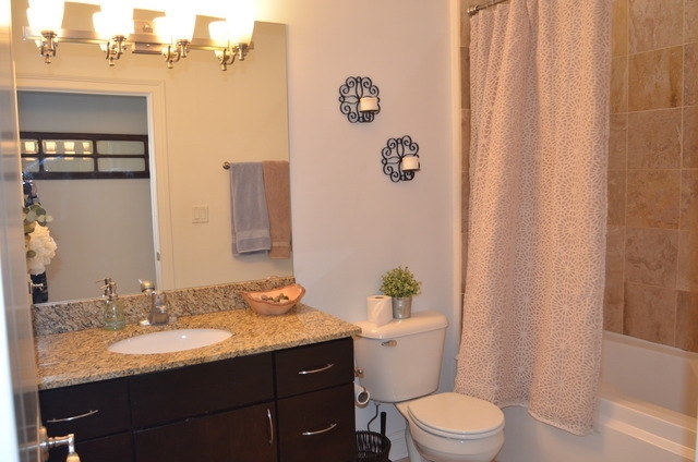 918 W Belmont Avenue 405 Property Photo 11