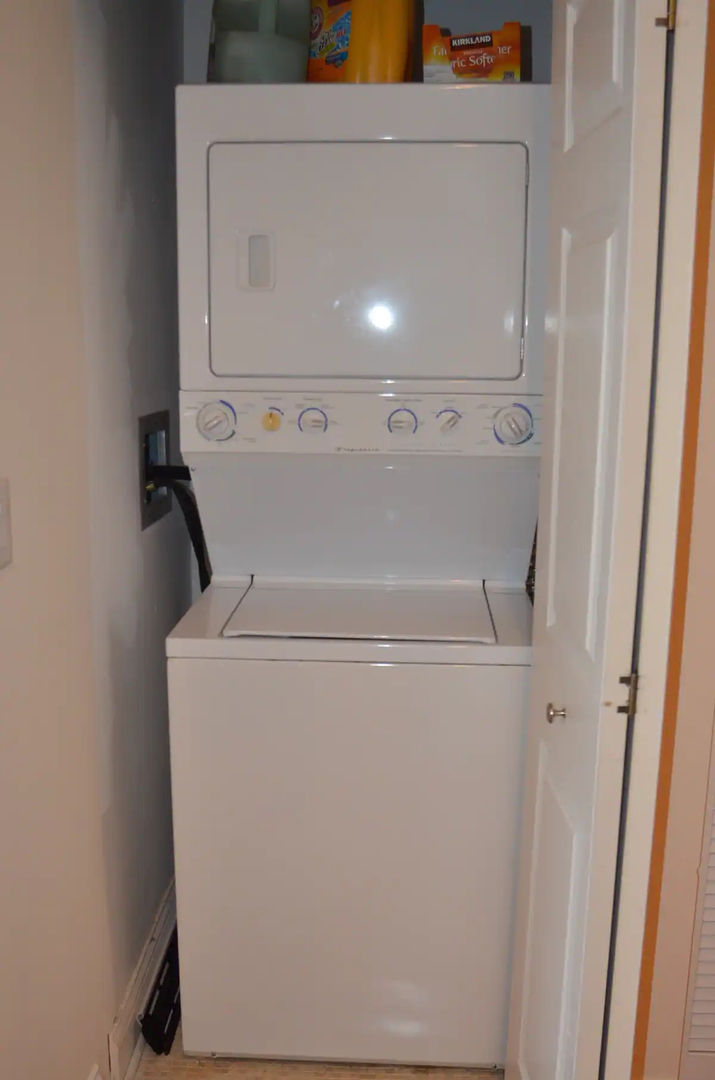 918 W Belmont Avenue 405 Property Photo 13