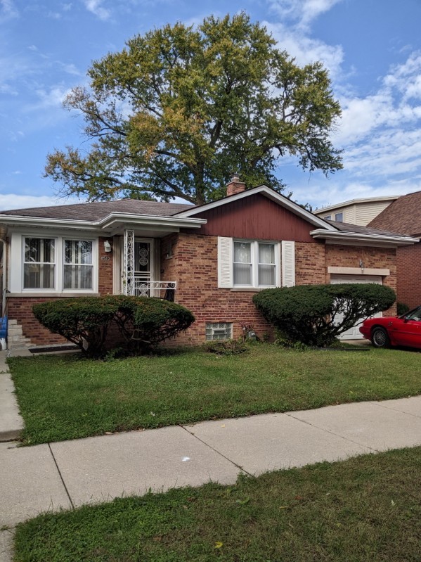 8520 S Laflin Street Property Photo 1