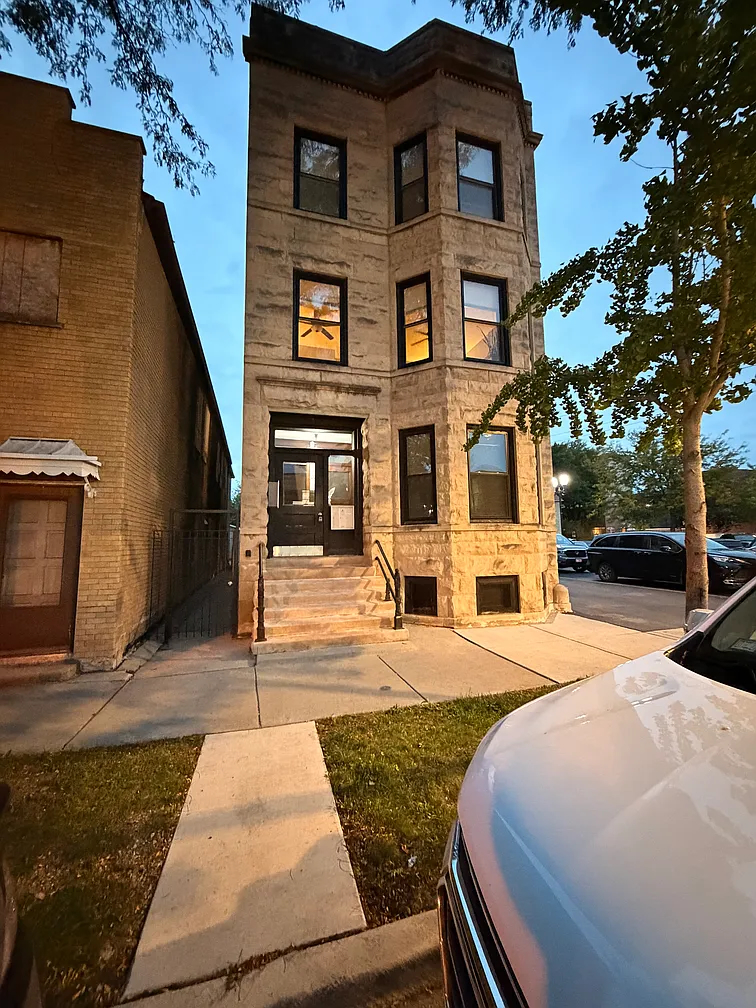 2812 S Princeton Avenue 1r Property Photo 1