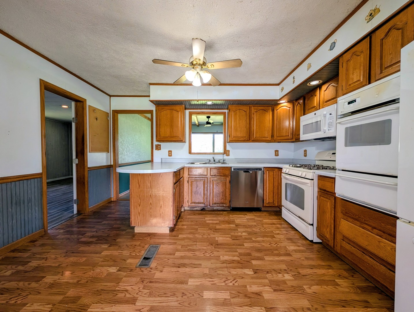 21 E Romeo Road Property Photo 32
