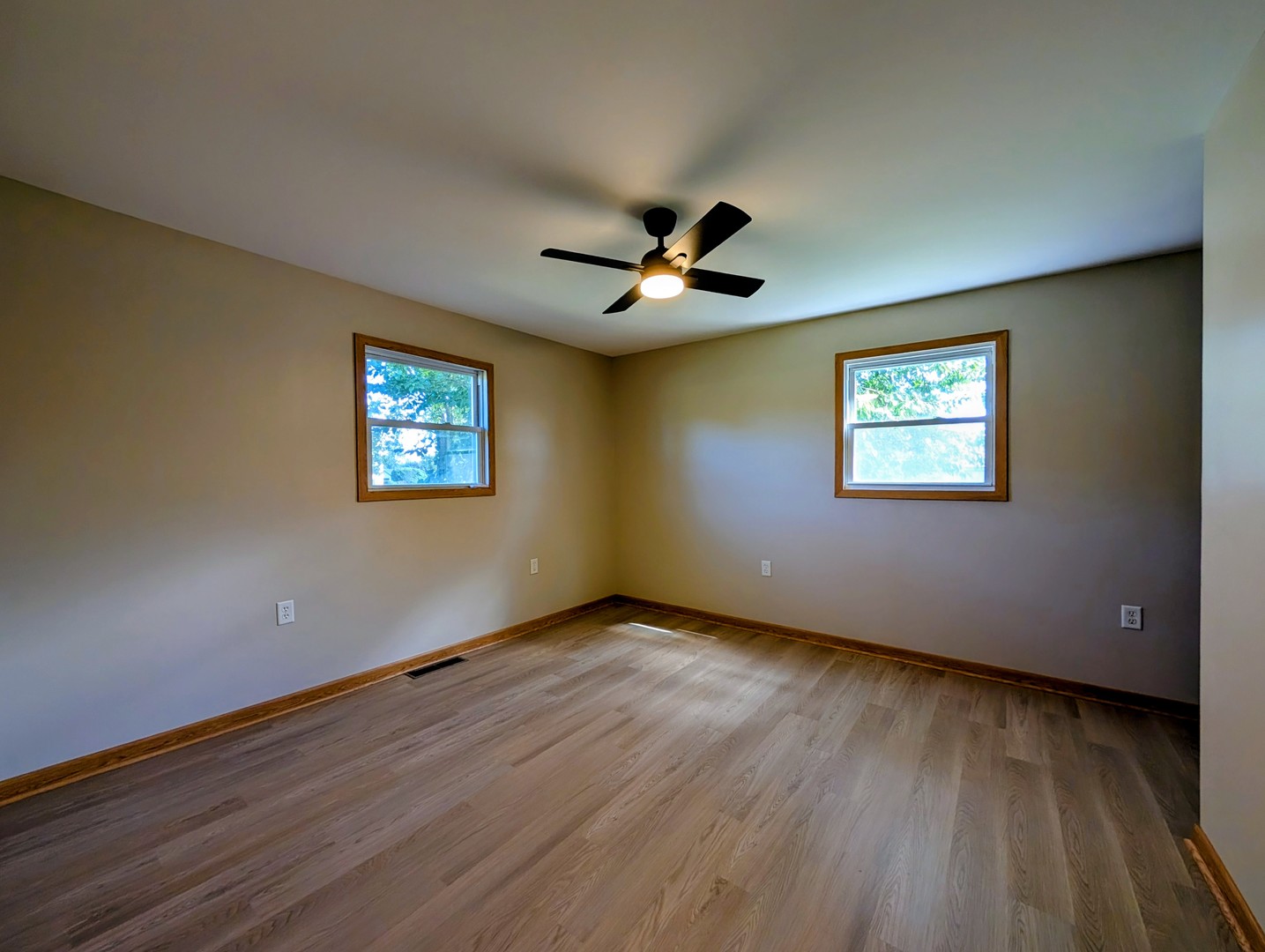 21 E Romeo Road Property Photo 37