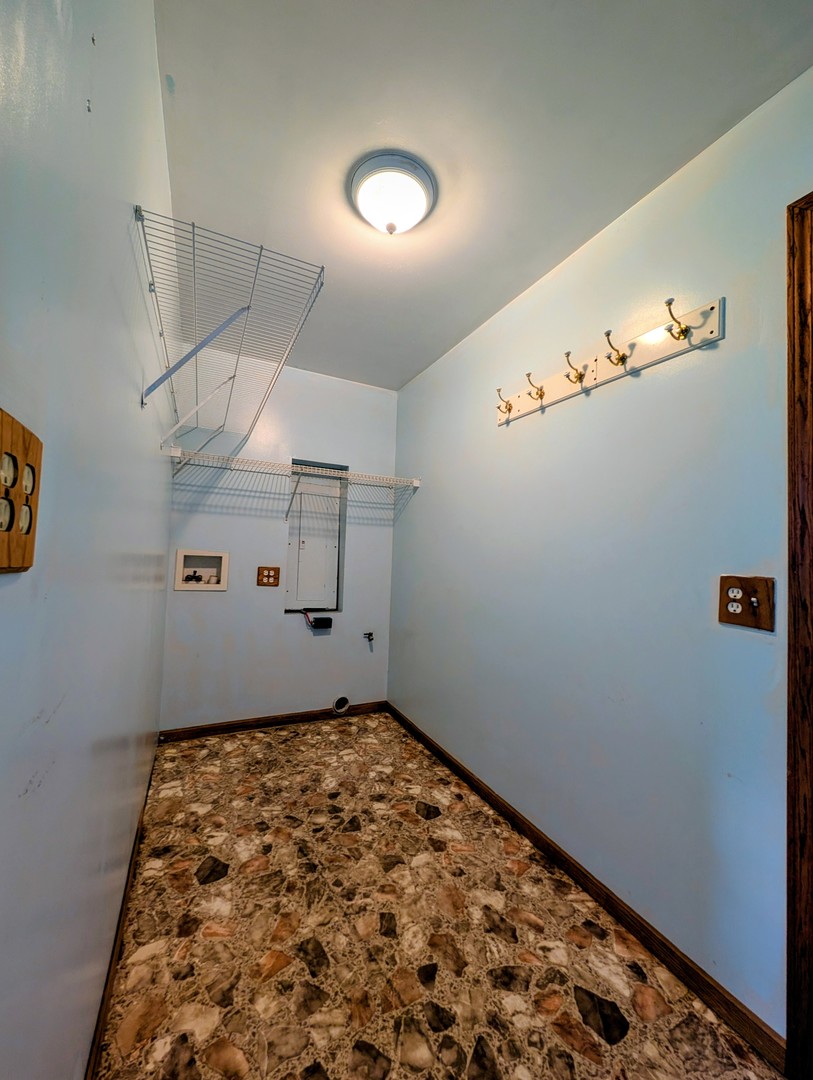 21 E Romeo Road Property Photo 45