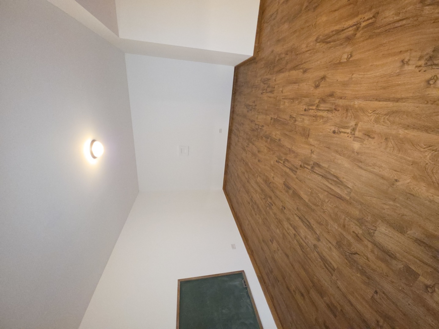 7108 Hillside Road Property Photo 5