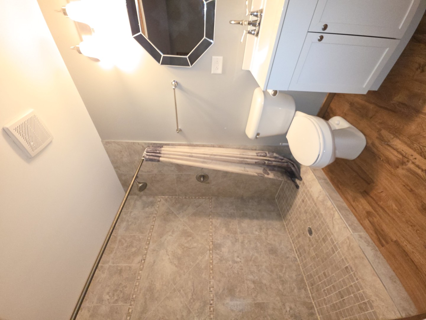 7108 Hillside Road Property Photo 11