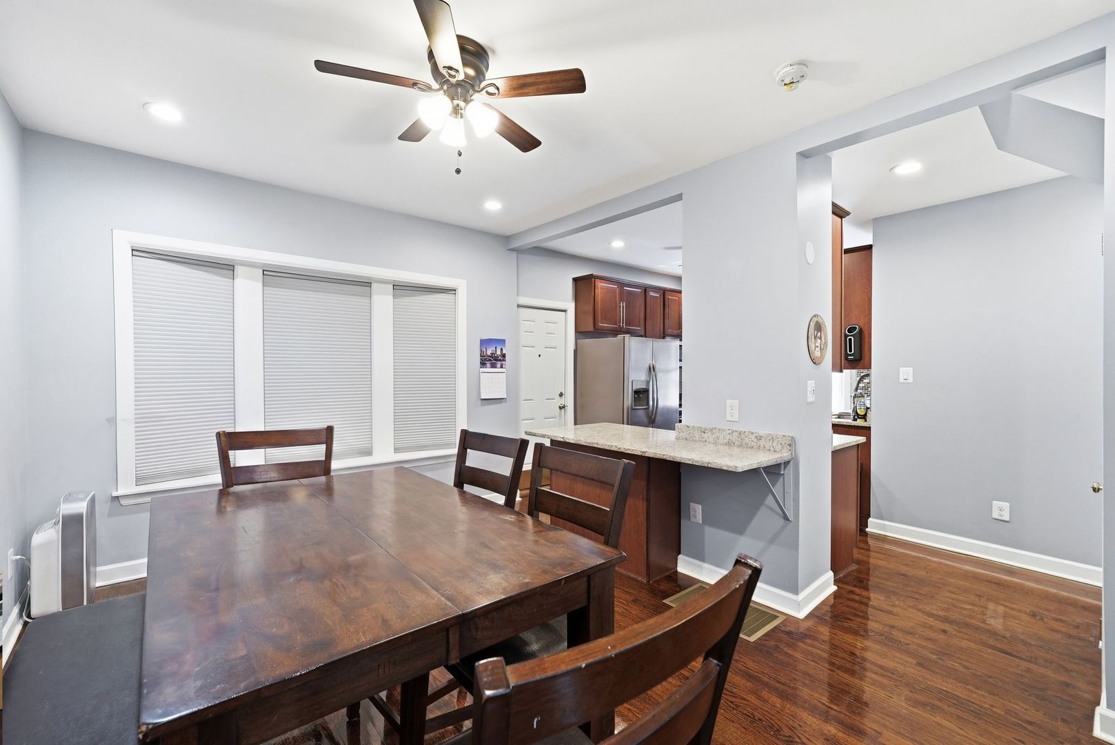 1235 N Harding Avenue Property Photo 6