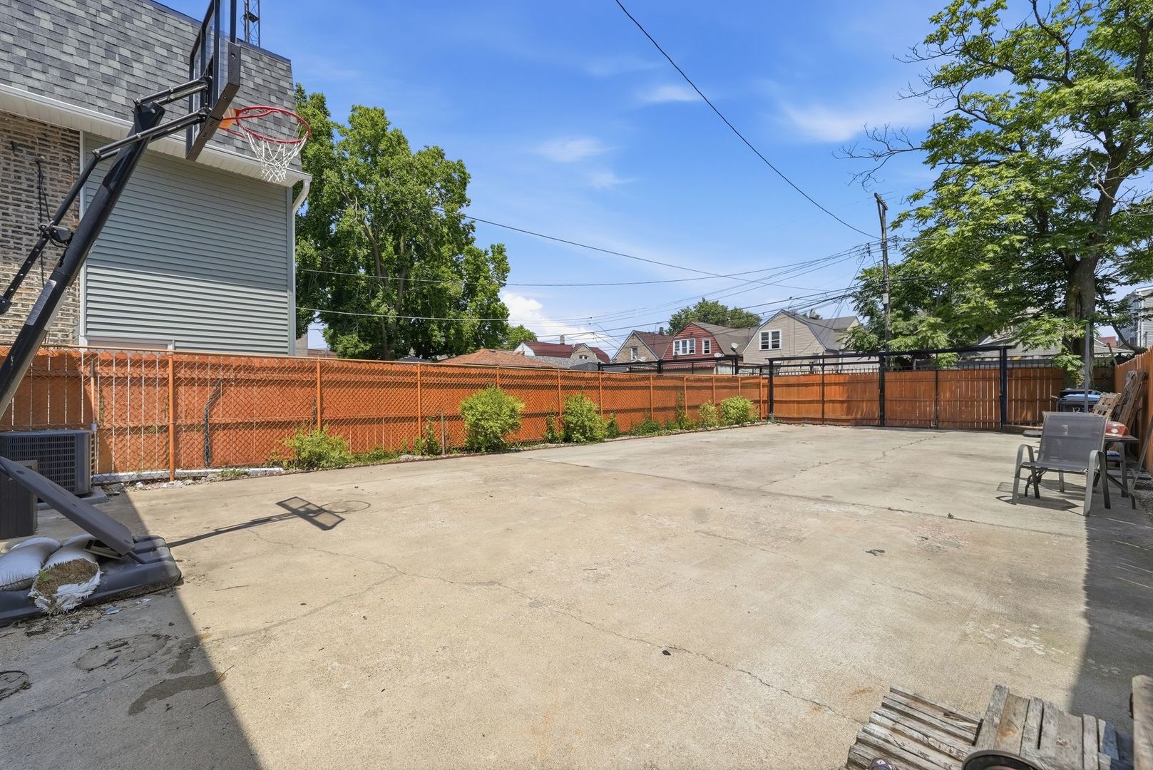 1235 N Harding Avenue Property Photo 30