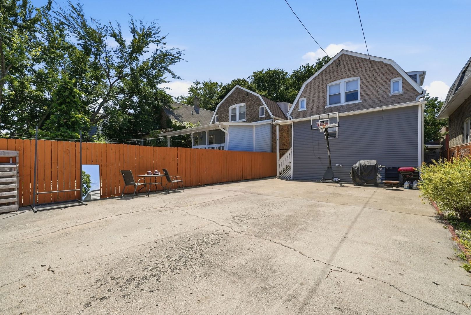 1235 N Harding Avenue Property Photo 31