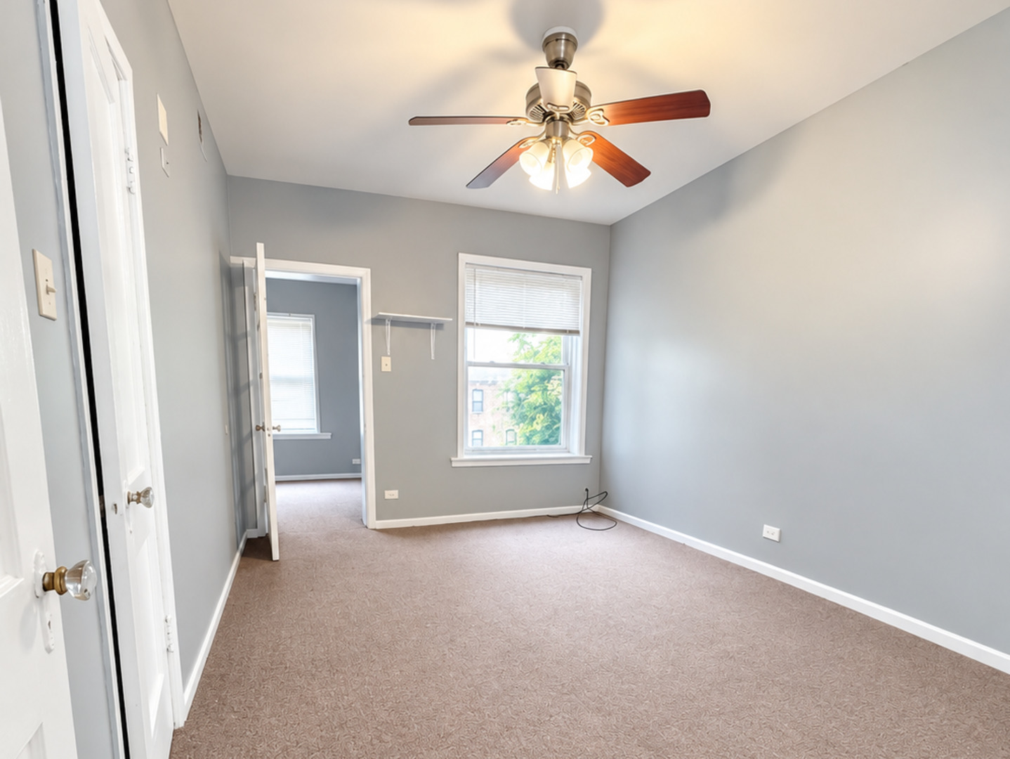 8012 S Essex Avenue 3s Property Photo 9