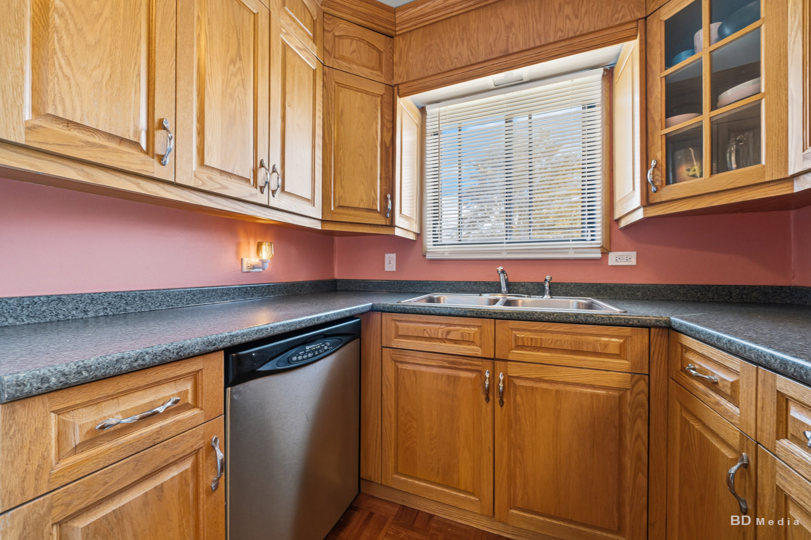 9814 Sayre Avenue 204 Property Photo 8
