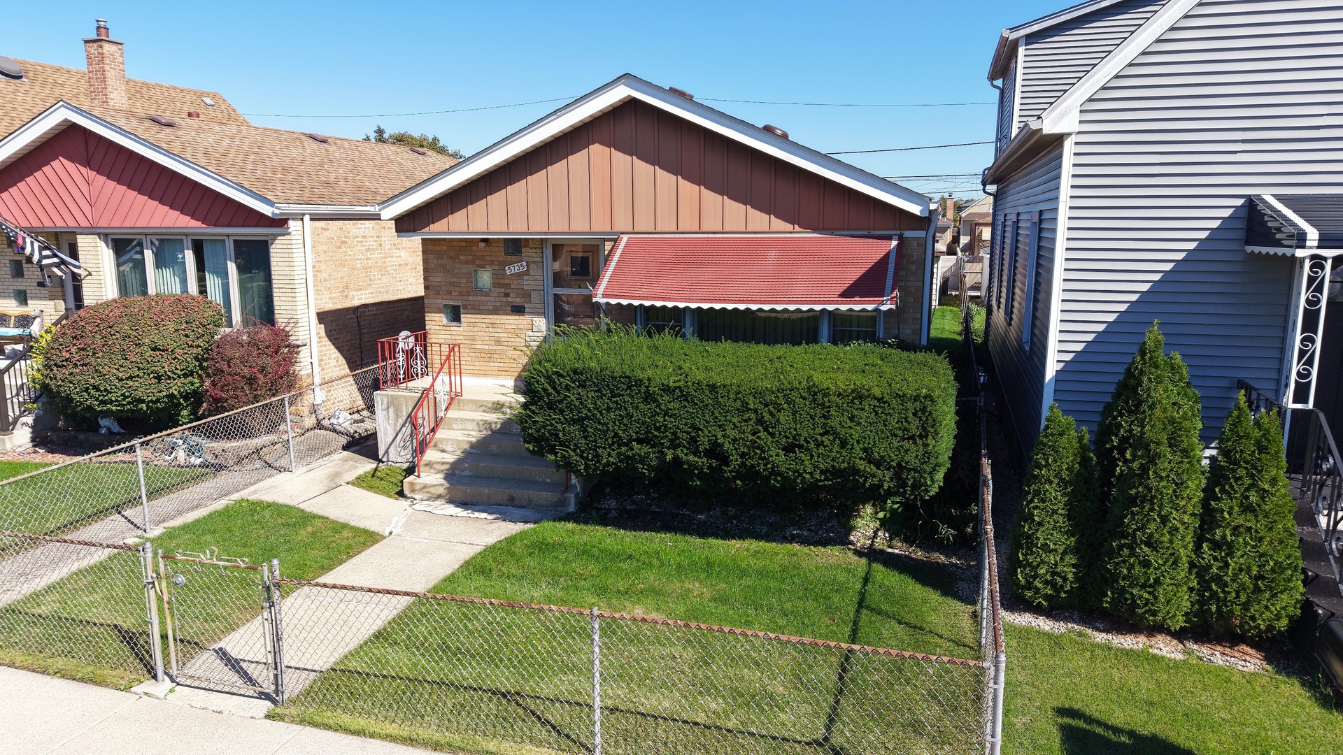 5735 S Moody Avenue Property Photo 6