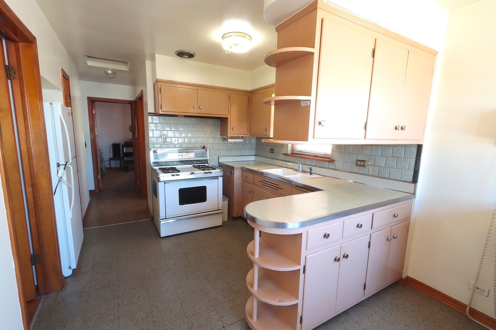 5735 S Moody Avenue Property Photo 17