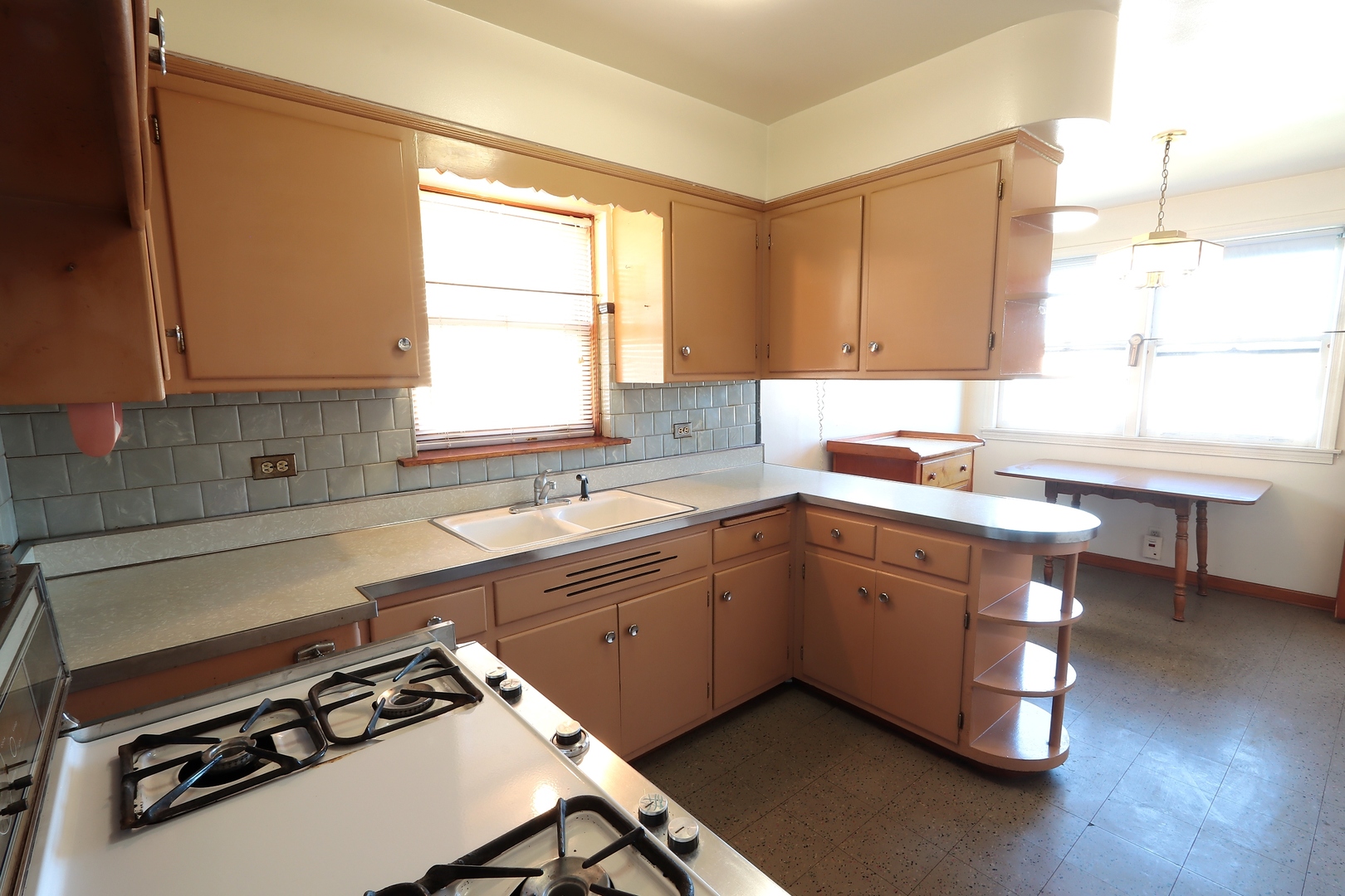 5735 S Moody Avenue Property Photo 19