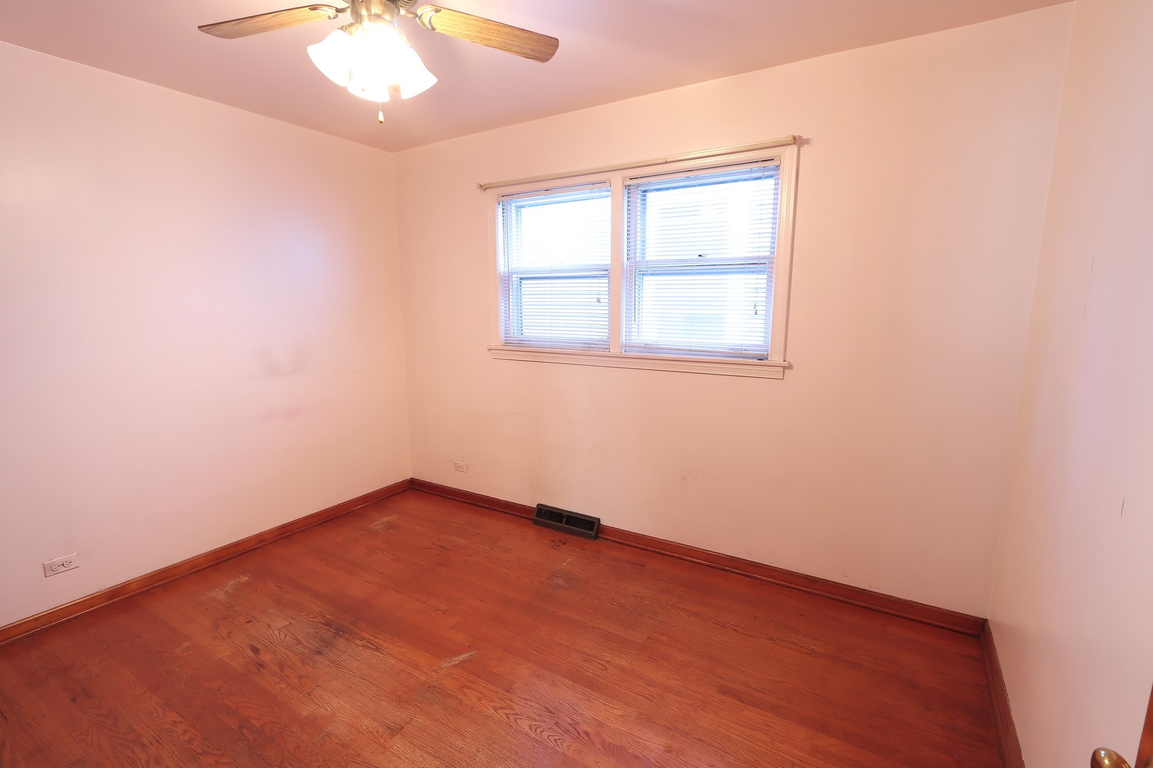 5735 S Moody Avenue Property Photo 28