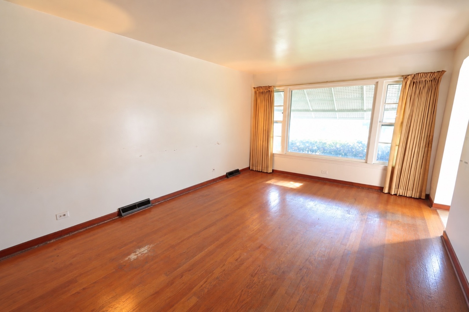 5735 S Moody Avenue Property Photo 33