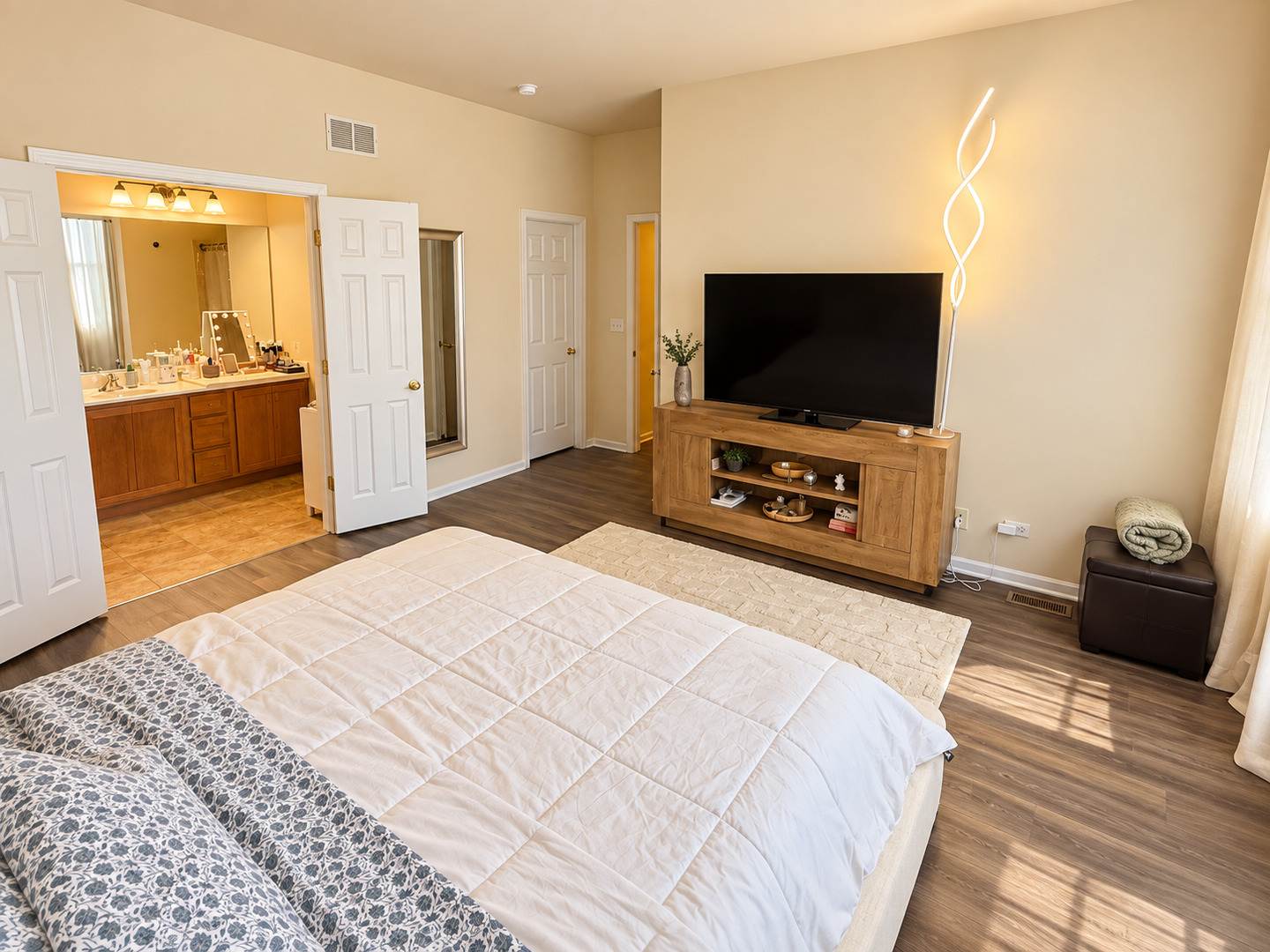 157 River Walk Court Property Photo 16