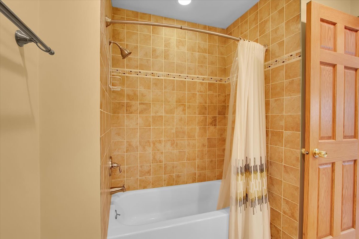 12776465 Property Photo 24