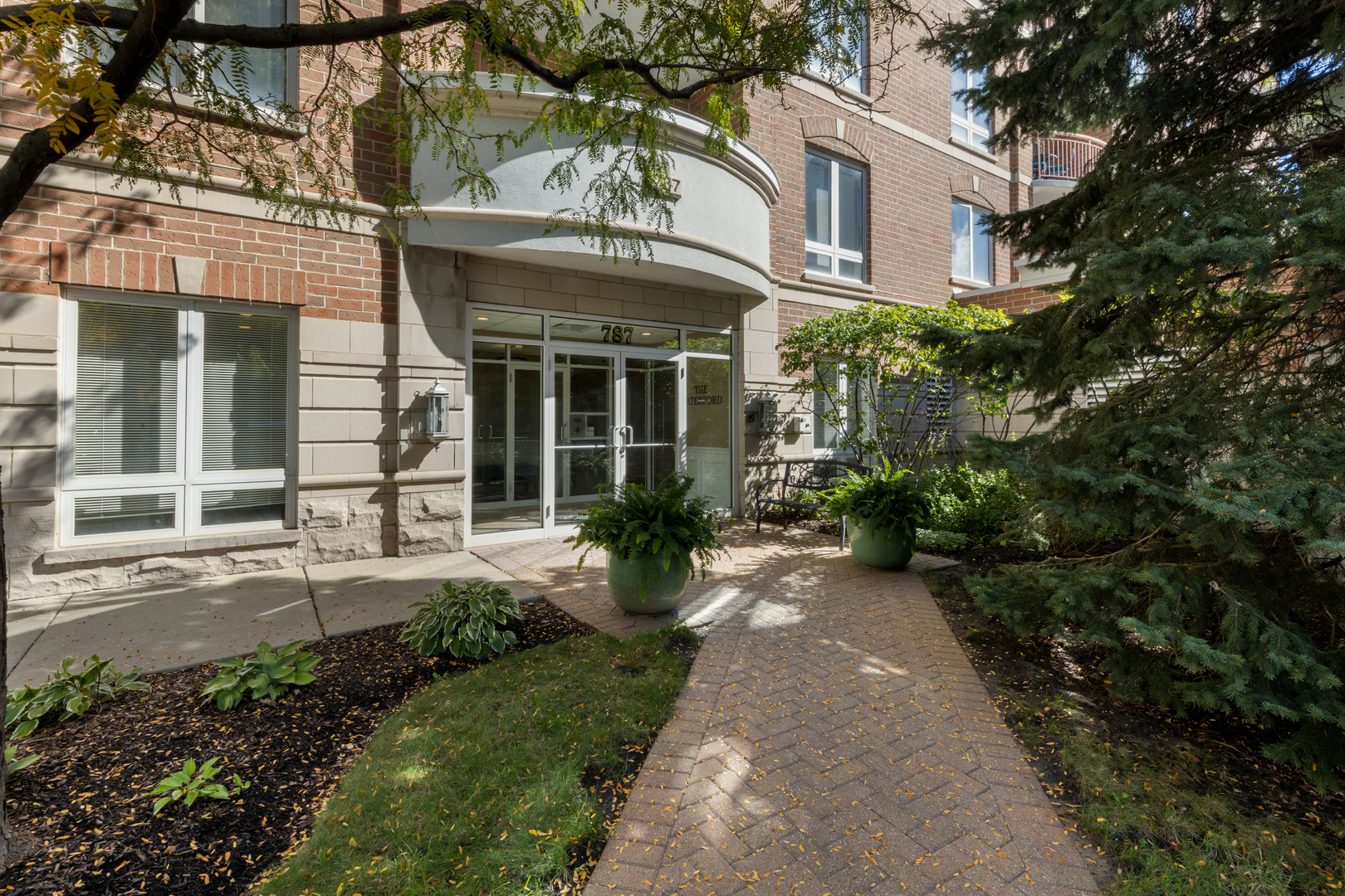 787 Graceland Avenue 501 Property Photo 1