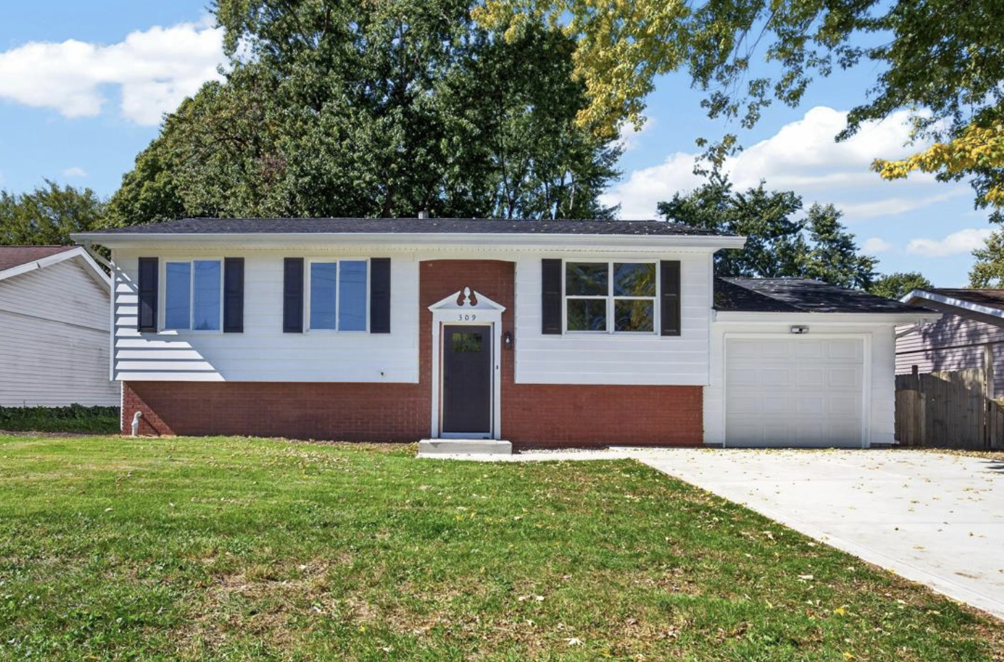 309 N Towanda Avenue Property Photo 1