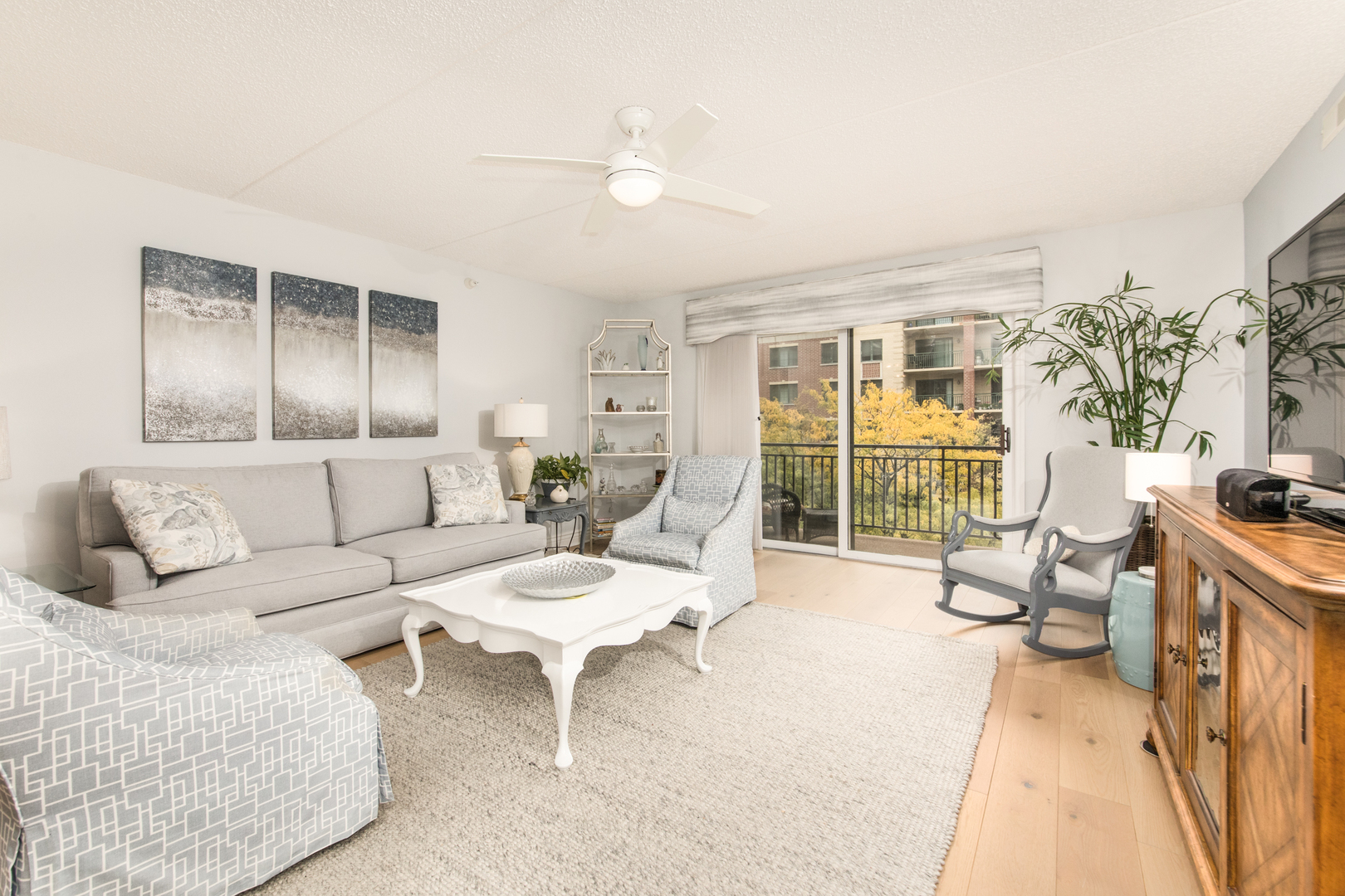 10 S Wille Street 303 Property Photo 3