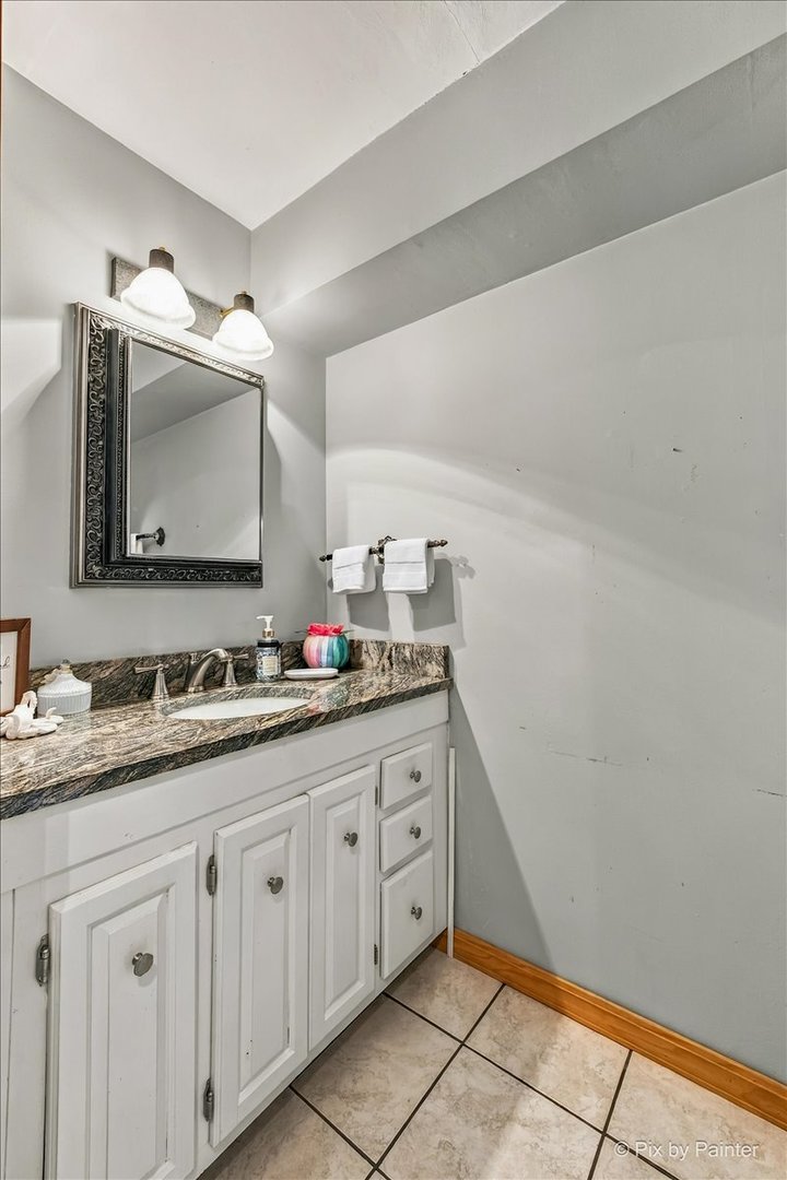 12776525 Property Photo 6