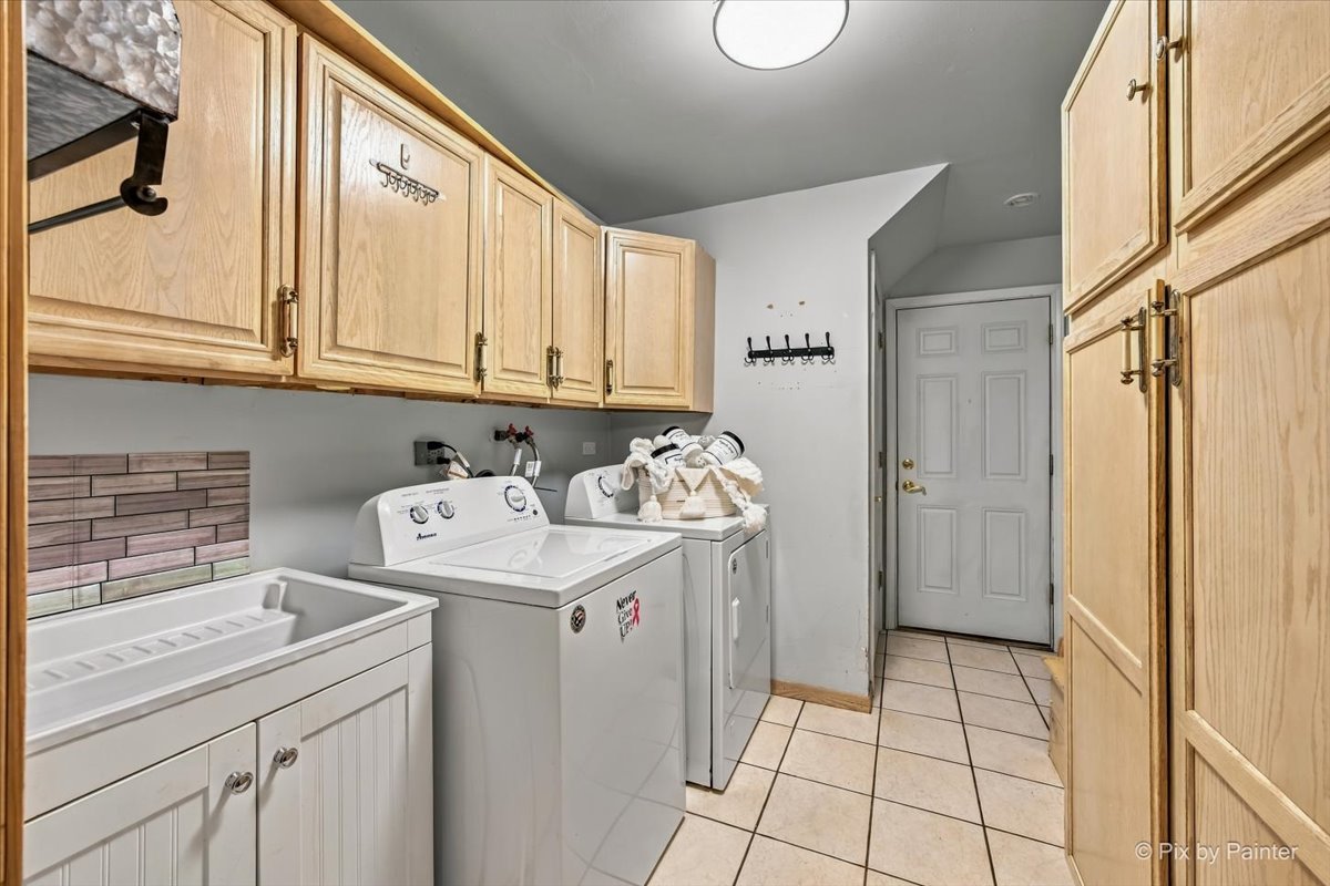 12776525 Property Photo 11