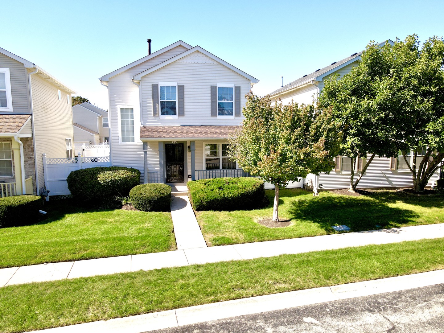 140 MOUNTAIN LAUREL Court Property Photo 1
