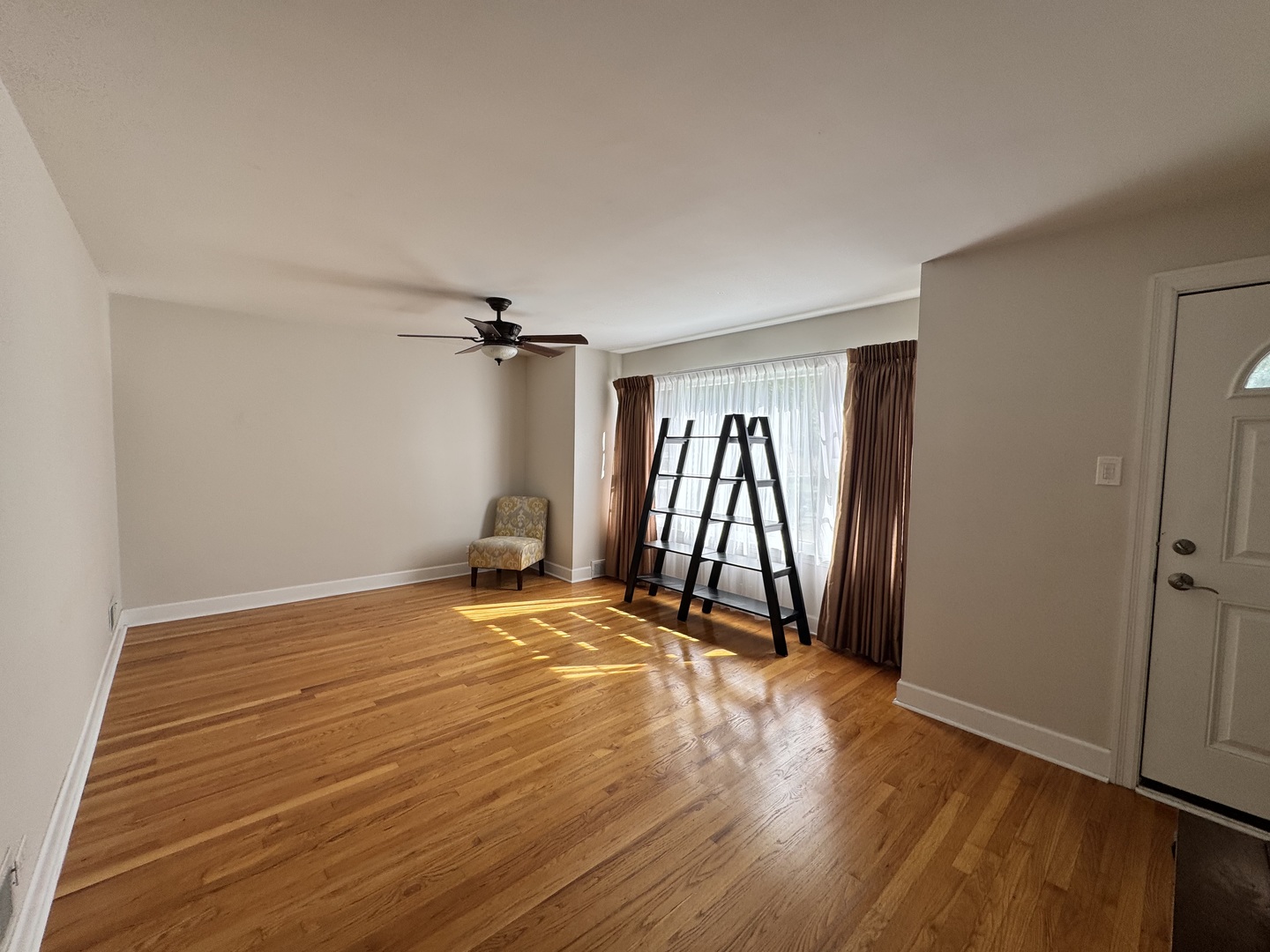 3862 W 108th Place Property Photo 3