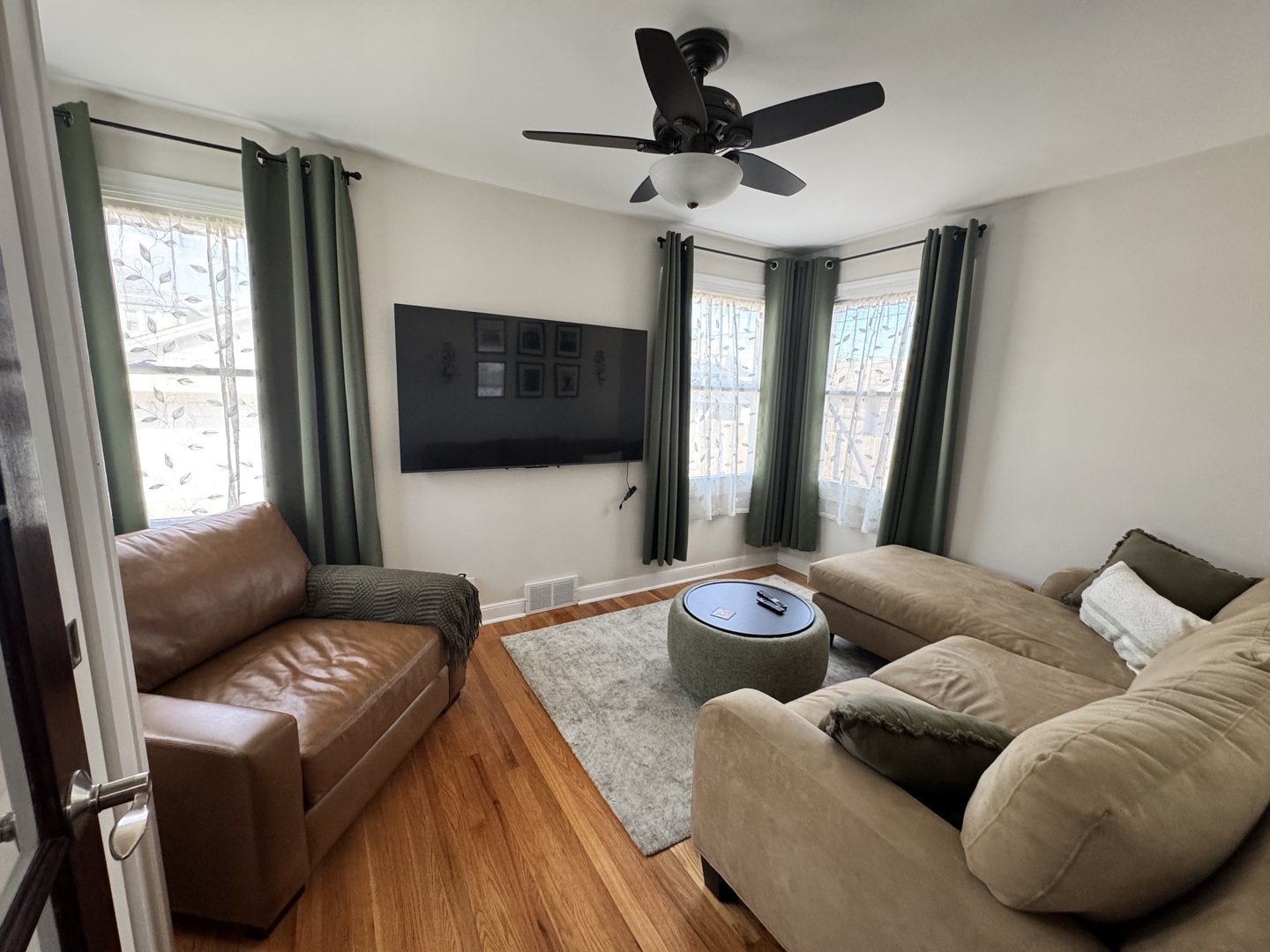 3862 W 108th Place Property Photo 8