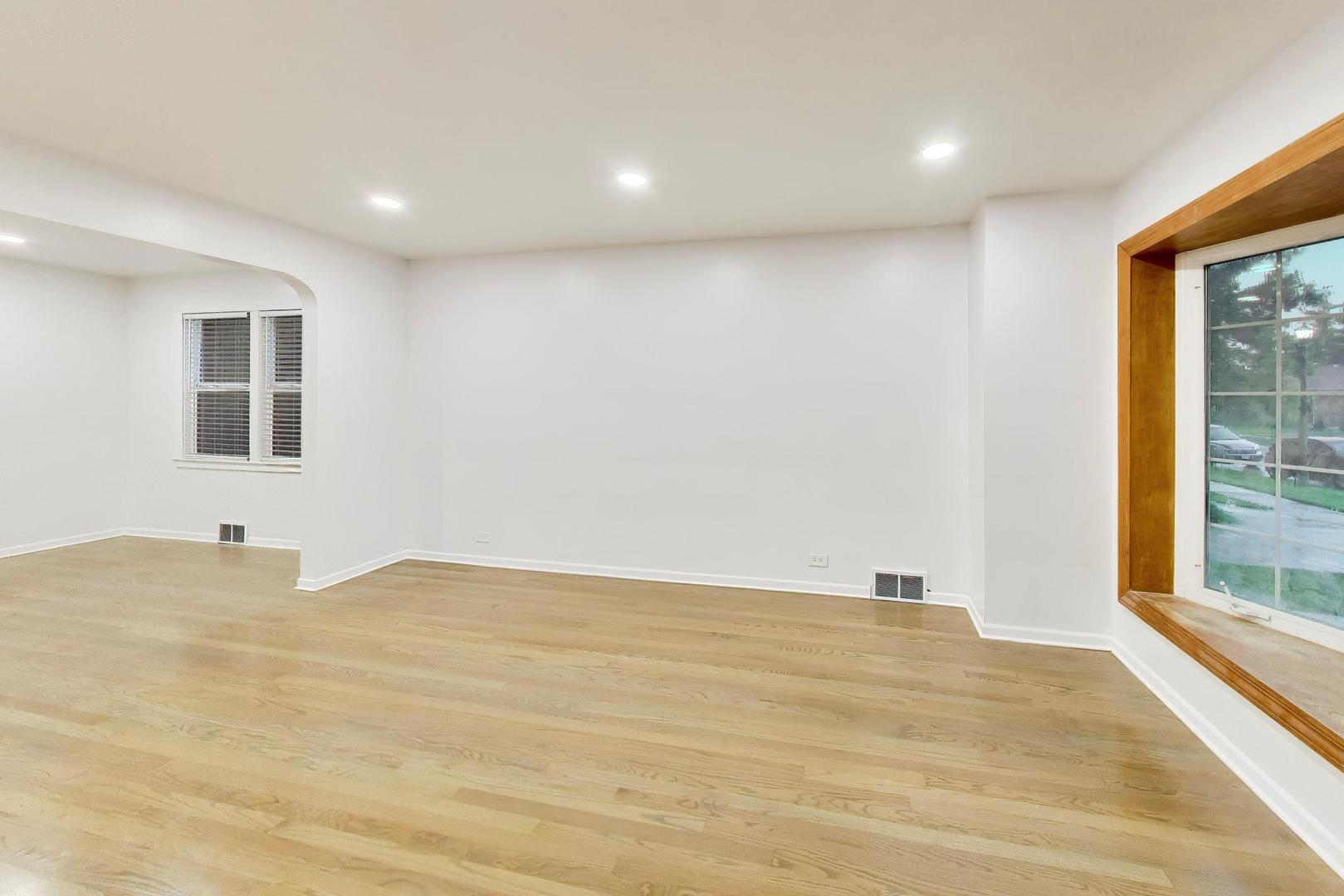 5142 Jarlath Avenue Property Photo 4