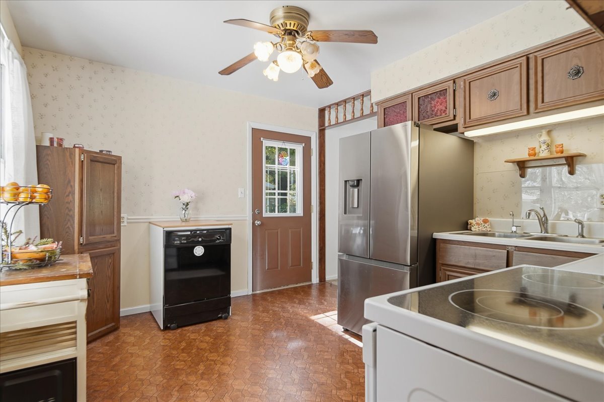 506 Judd Street Property Photo 8