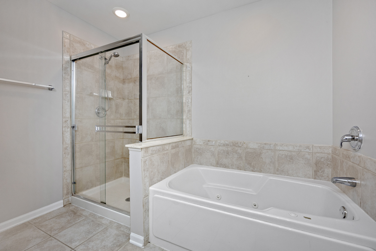 916 Havenshire Court 916 Property Photo 25