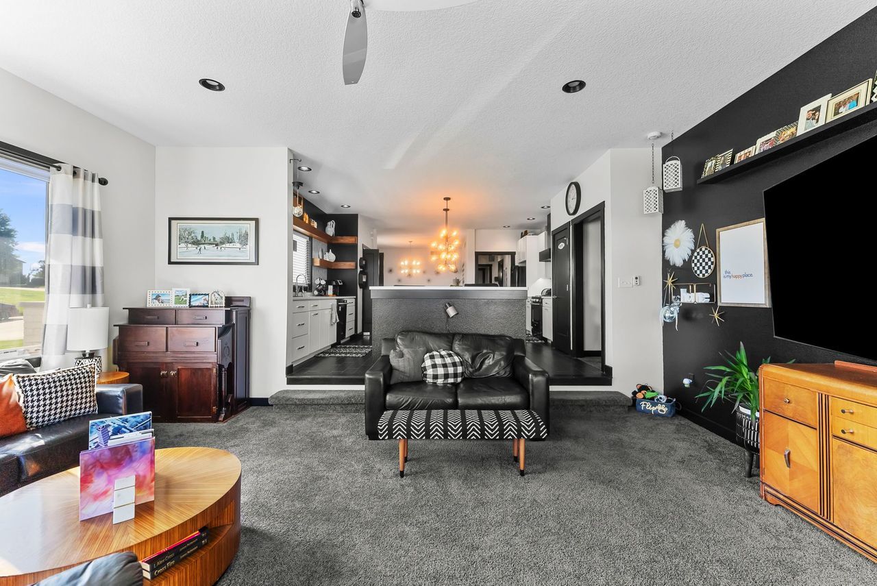 27086 238th Street Property Photo 19