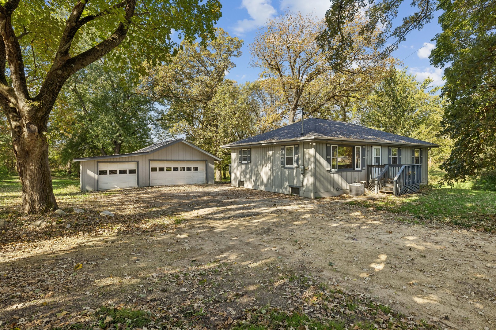 9507 Alden Road Property Photo 1