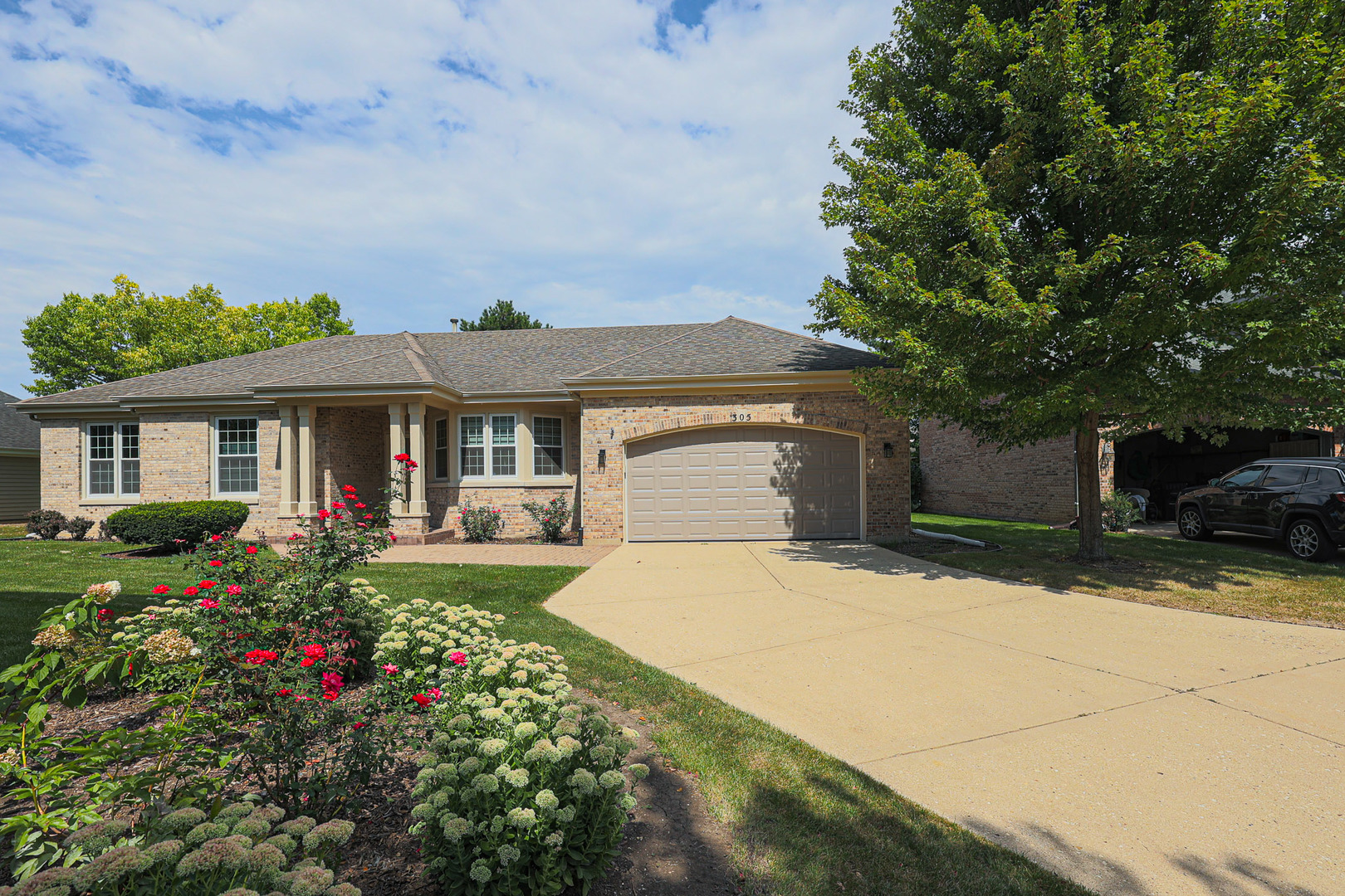 305 Torrington Drive Property Photo 1