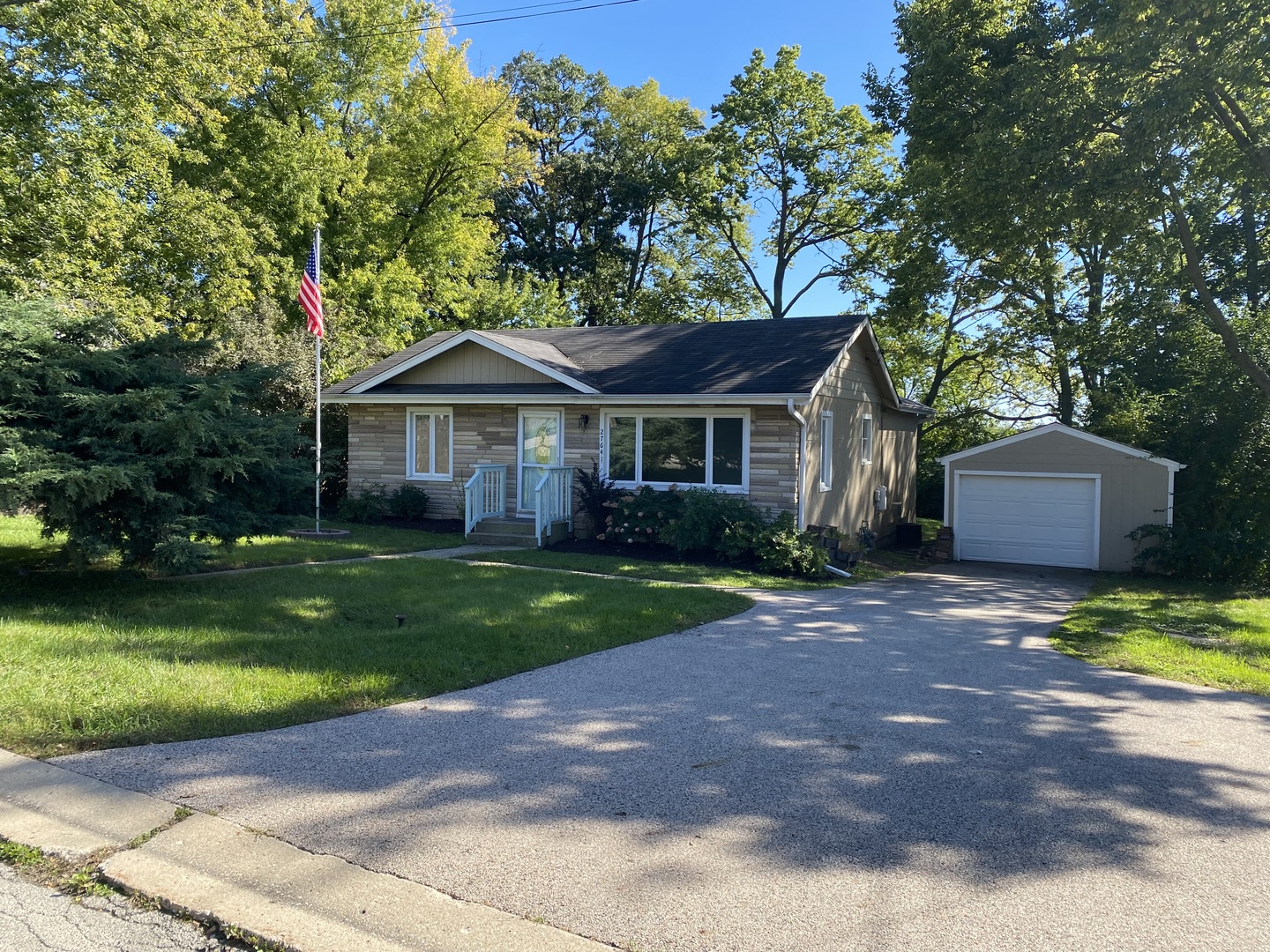 27641 W Bayview Drive Property Photo 1